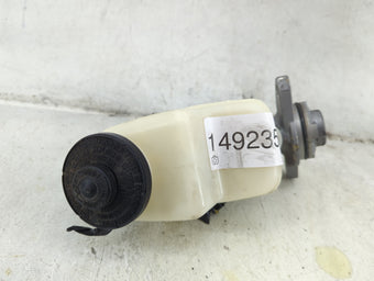 compare product 2006-2018 Toyota Rav4 Brake Master Cylinder 1492353