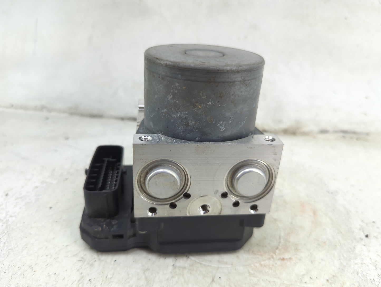 2018 Toyota Rav4 ABS Pump Control Module Replacement Fits OEM Used Auto Parts - Oemusedautoparts1.com