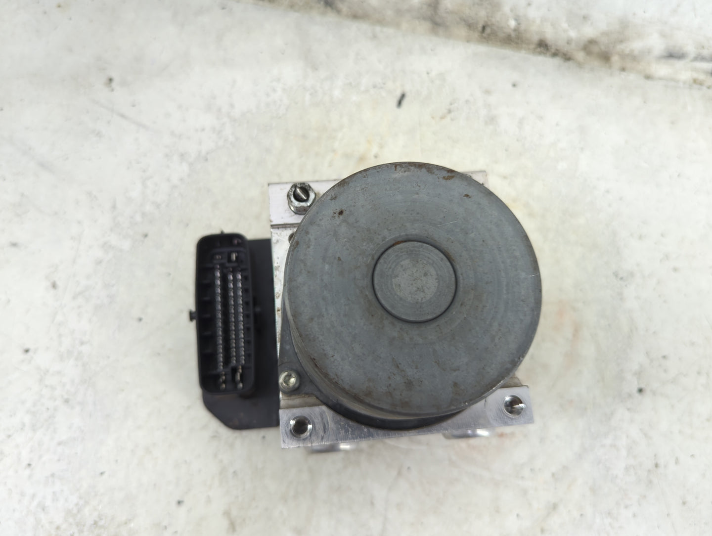 2018 Toyota Rav4 ABS Pump Control Module Replacement Fits OEM Used Auto Parts - Oemusedautoparts1.com