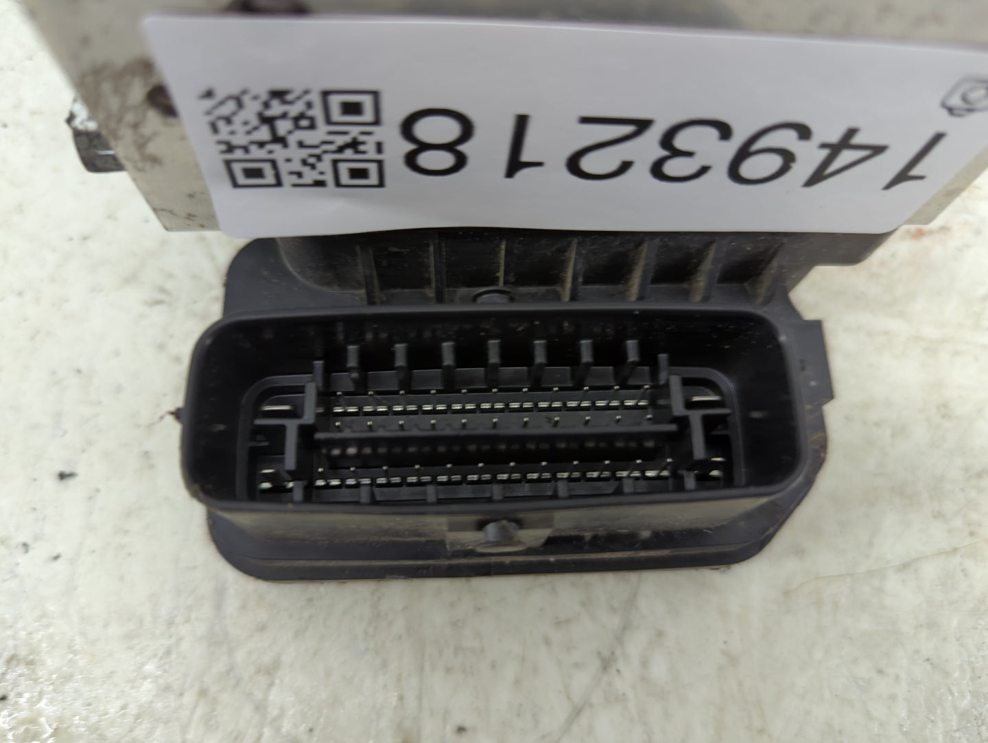 2018 Toyota Rav4 ABS Pump Control Module Replacement Fits OEM Used Auto Parts - Oemusedautoparts1.com