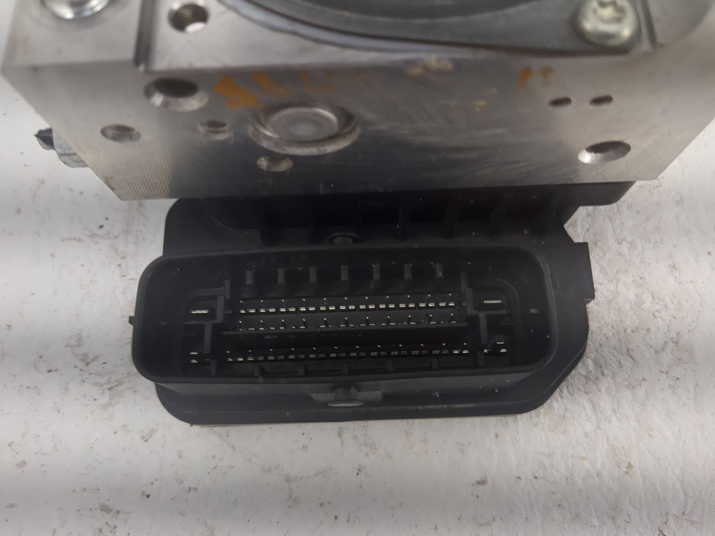 2018 Toyota Rav4 ABS Pump Control Module Replacement Fits OEM Used Auto Parts - Oemusedautoparts1.com
