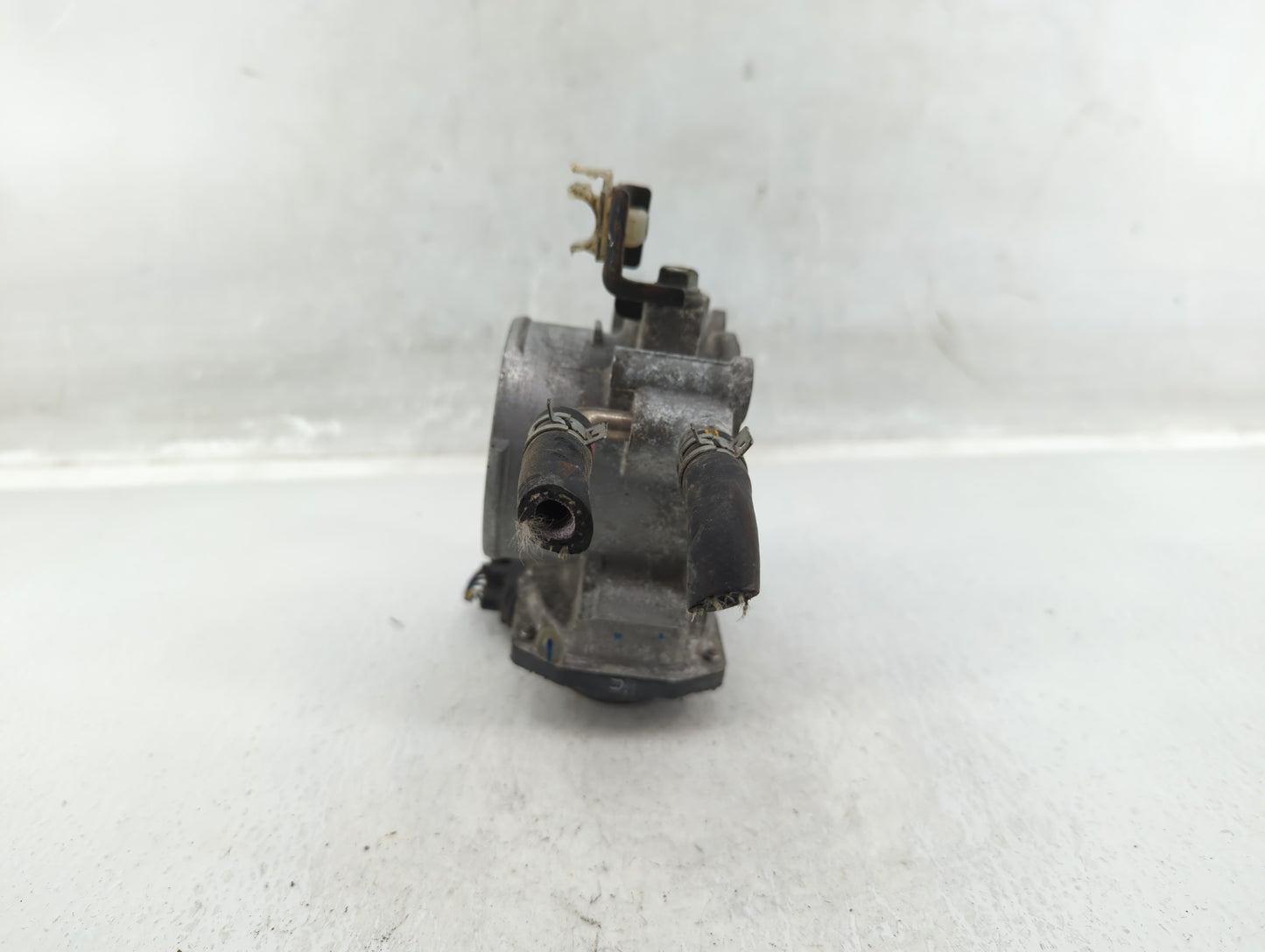 2009-2018 Toyota Rav4 Throttle Body P/N:22030-0V010 Fits Fits 2009 2010 2011 2012 2013 2014 2015 2016 2017 2018 2019 OEM Use