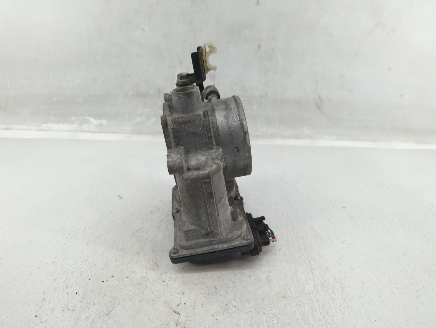 2009-2018 Toyota Rav4 Throttle Body P/N:22030-0V010 Fits Fits 2009 2010 2011 2012 2013 2014 2015 2016 2017 2018 2019 OEM Use