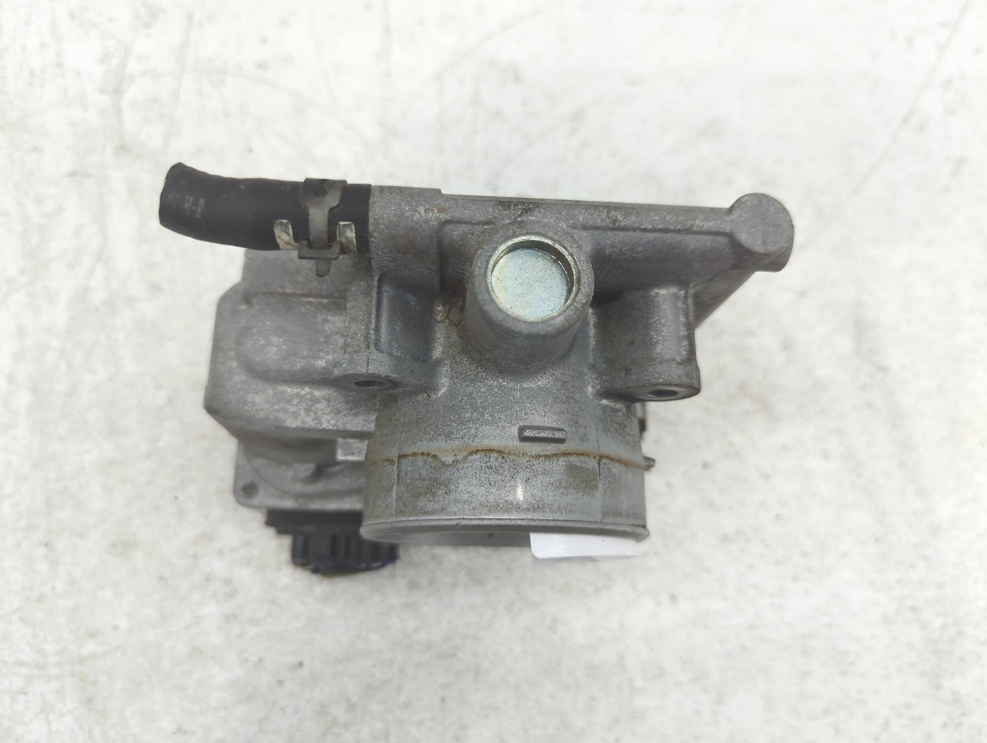 2009-2018 Toyota Rav4 Throttle Body P/N:22030-0V010 Fits Fits 2009 2010 2011 2012 2013 2014 2015 2016 2017 2018 2019 OEM Use