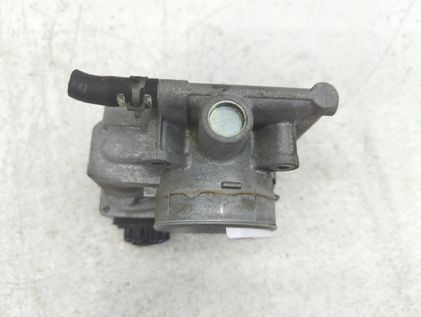 2009-2018 Toyota Rav4 Throttle Body P/N:22030-0V010 Fits Fits 2009 2010 2011 2012 2013 2014 2015 2016 2017 2018 2019 OEM Use