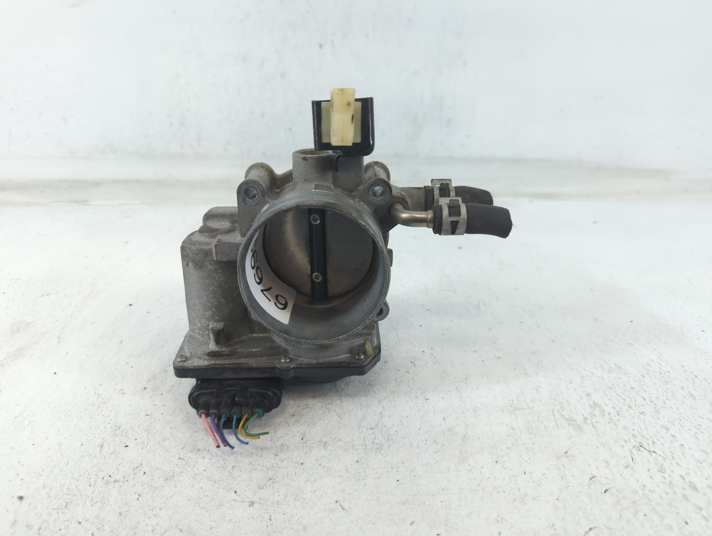 2009-2018 Toyota Rav4 Throttle Body P/N:22030-0V010 Fits Fits 2009 2010 2011 2012 2013 2014 2015 2016 2017 2018 2019 OEM Use