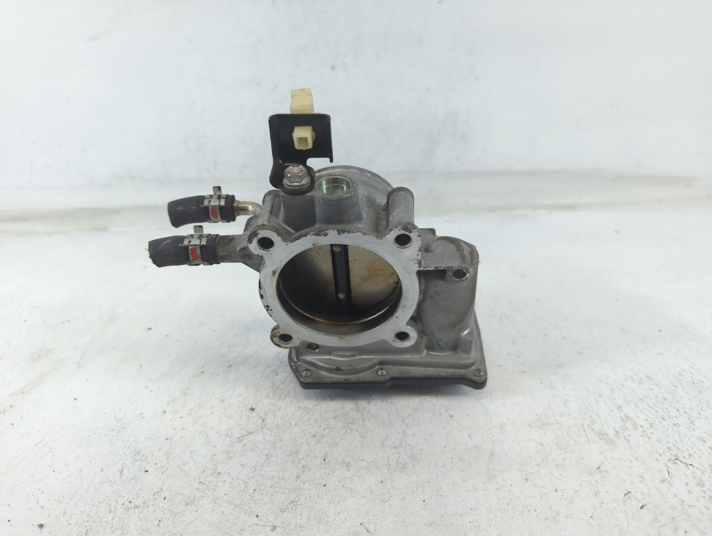 2009-2018 Toyota Rav4 Throttle Body P/N:22030-0V010 Fits Fits 2009 2010 2011 2012 2013 2014 2015 2016 2017 2018 2019 OEM Use