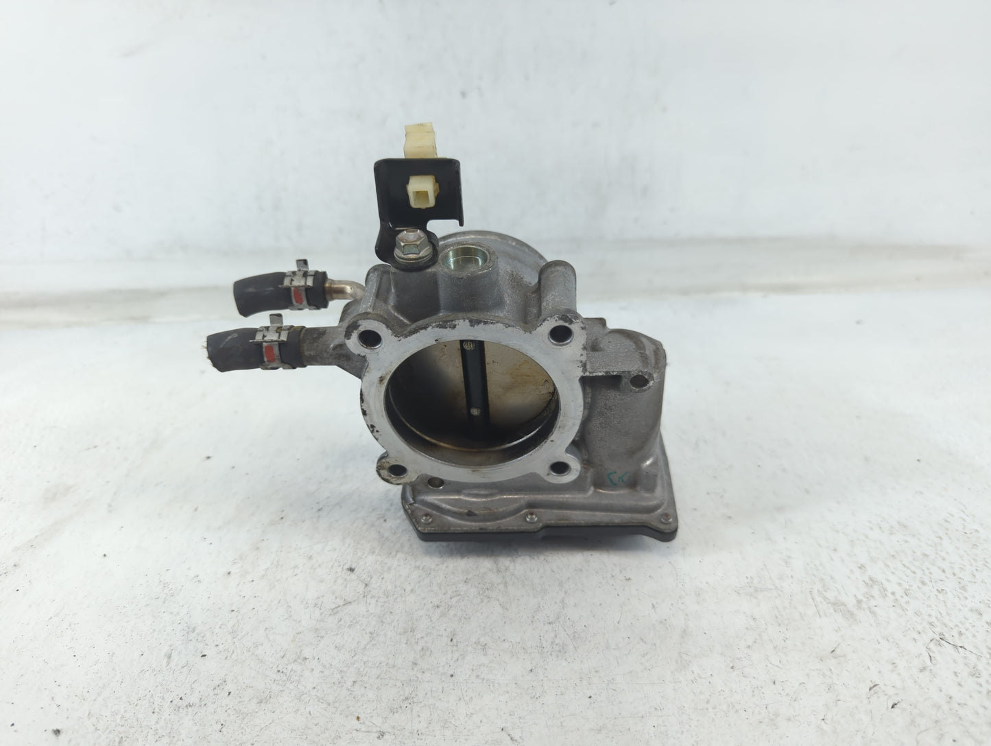 2009-2018 Toyota Rav4 Throttle Body P/N:22030-0V010 Fits Fits 2009 2010 2011 2012 2013 2014 2015 2016 2017 2018 2019 OEM Use