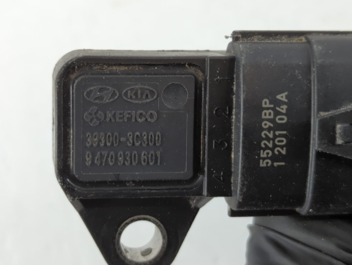 2013-2018 Toyota Rav4 Mass Air Flow Meter Maf Sensor 731674 - Oemusedautoparts1.com