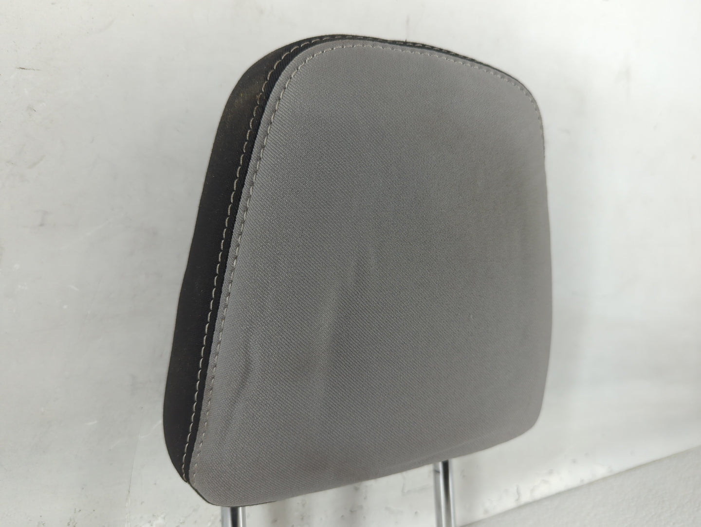 2018 Toyota Rav4 Headrest Head Rest Front Driver Passenger Seat Grey - Oemusedautoparts1.com