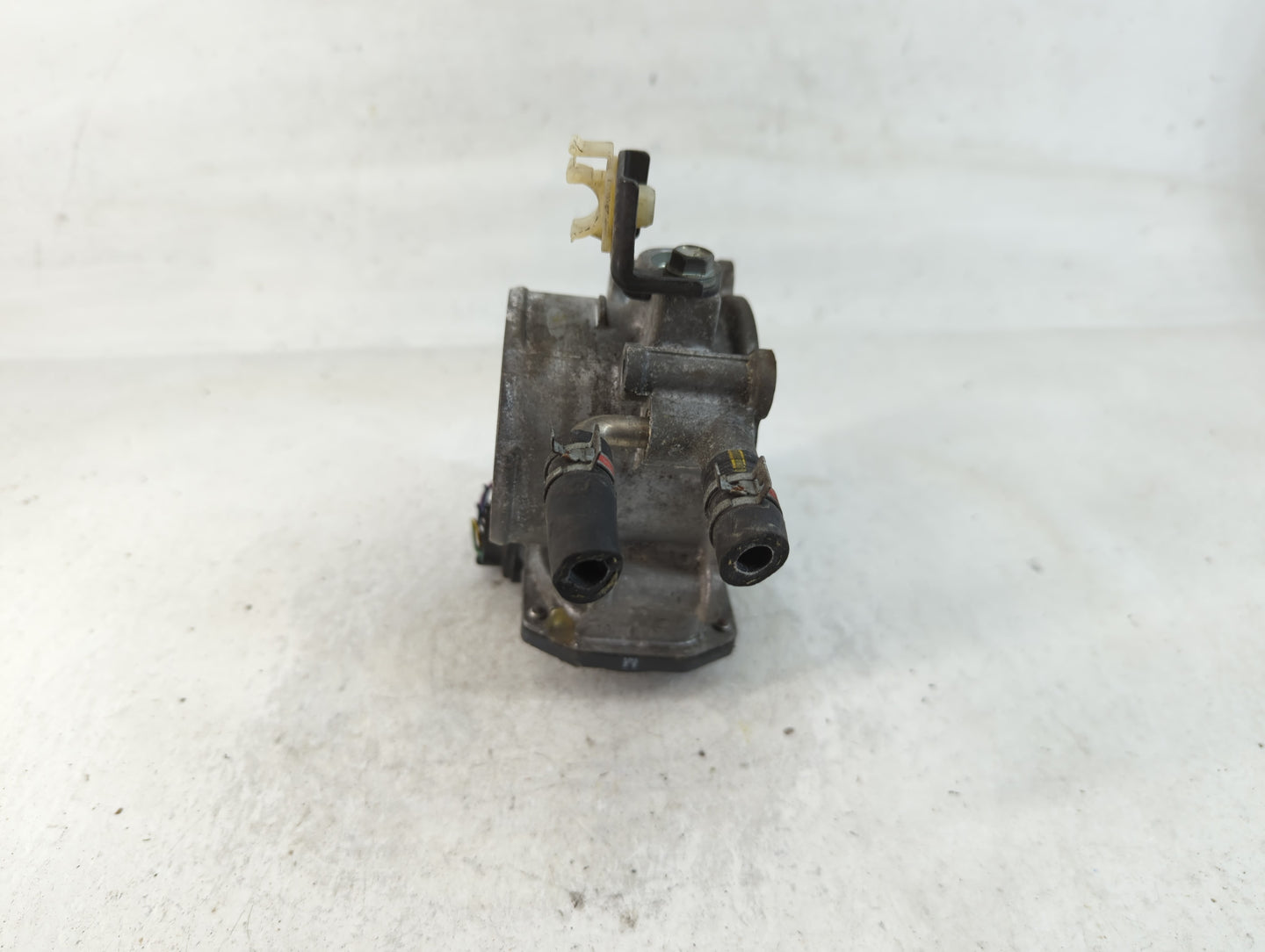 2009-2018 Toyota Rav4 Throttle Body P/N:22030-0V010 Fits Fits 2009 2010 2011 2012 2013 2014 2015 2016 2017 2018 2019 OEM Use