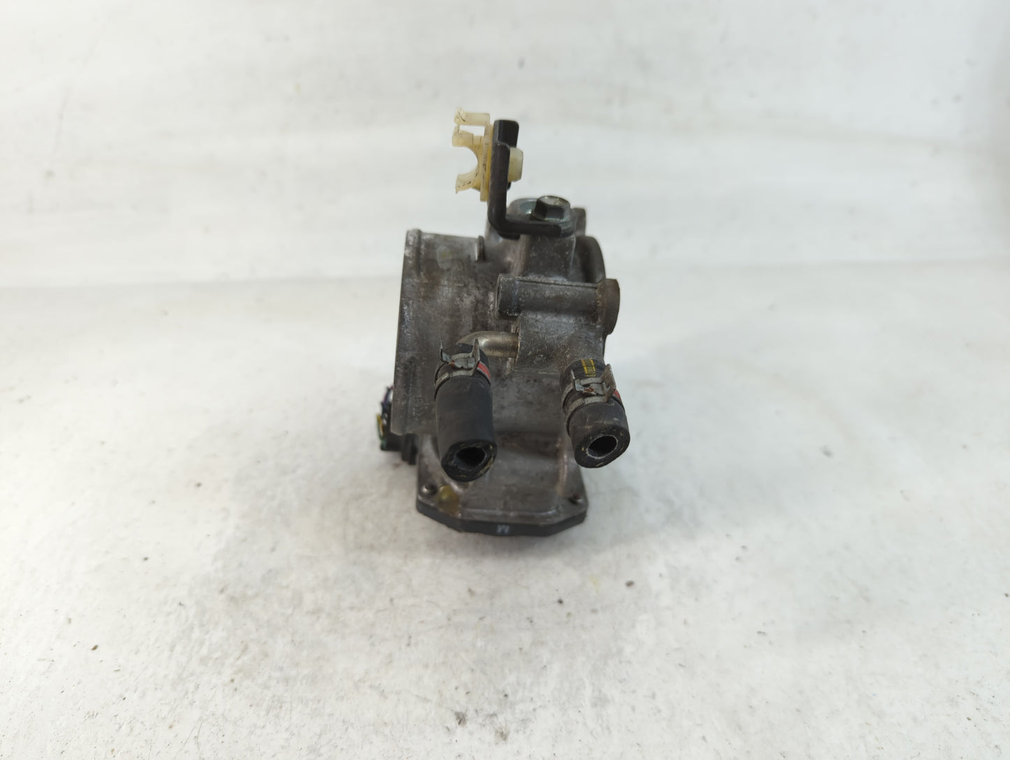 2009-2018 Toyota Rav4 Throttle Body P/N:22030-0V010 Fits Fits 2009 2010 2011 2012 2013 2014 2015 2016 2017 2018 2019 OEM Use