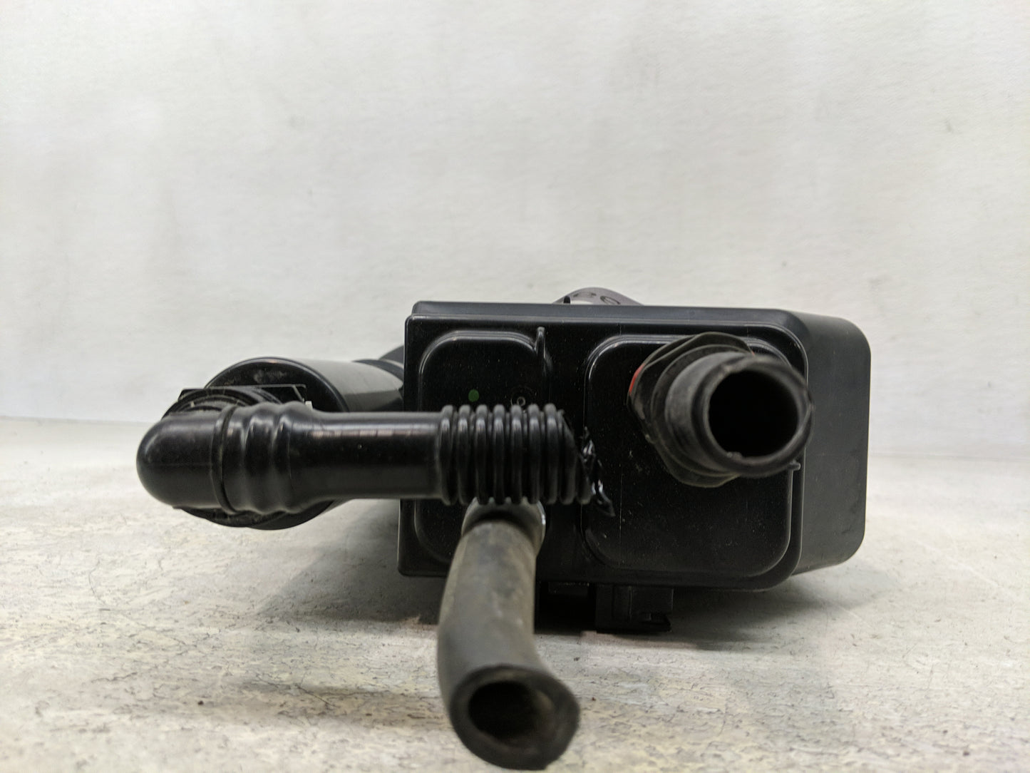 2018 Toyota Sienna Fuel Vapor Charcoal Canister - Oemusedautoparts1.com