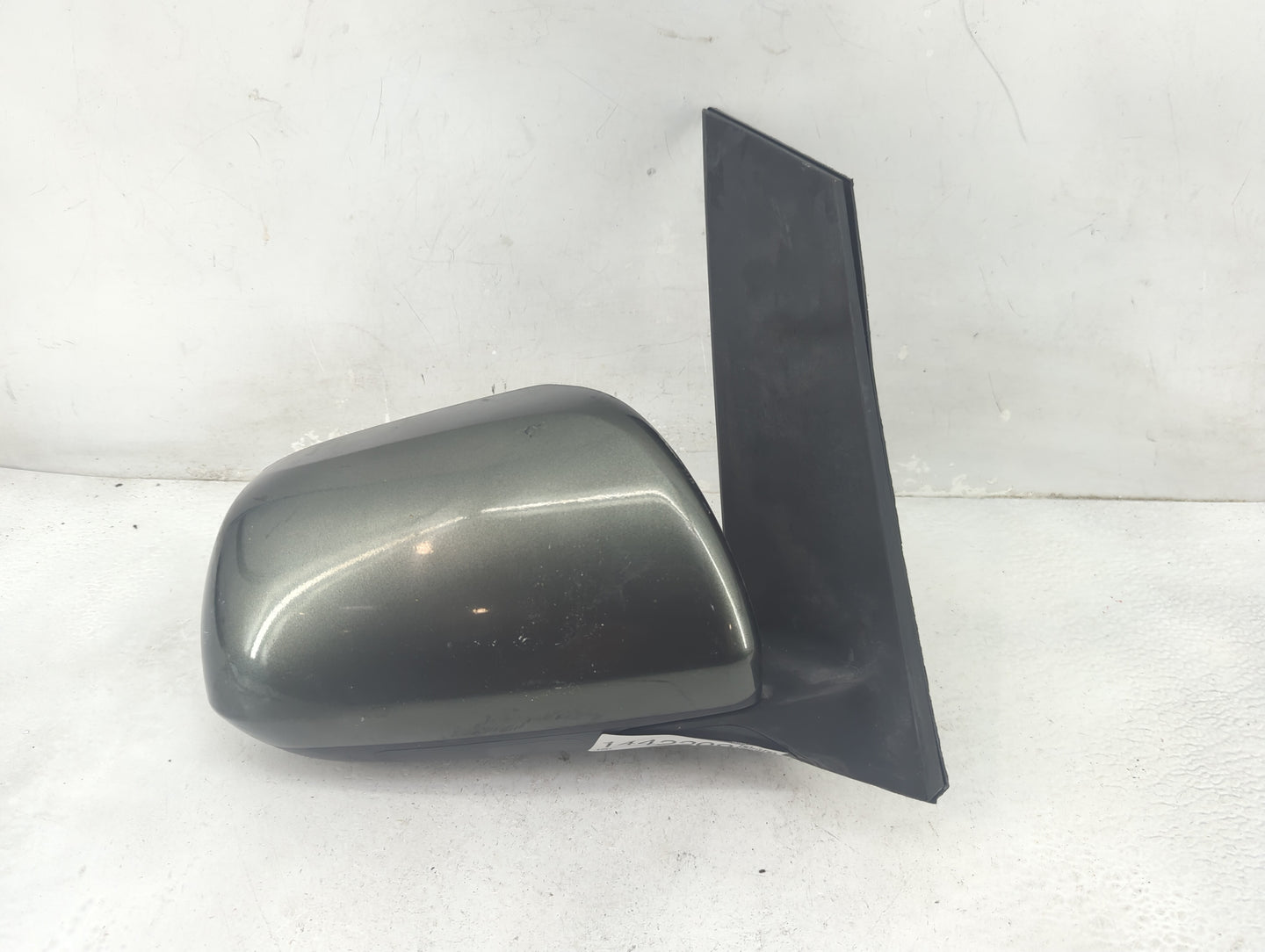 2018-2020 Toyota Sienna Passenger Side View Mirror - Right Door Mirror OEM Used - Oemusedautoparts1.com