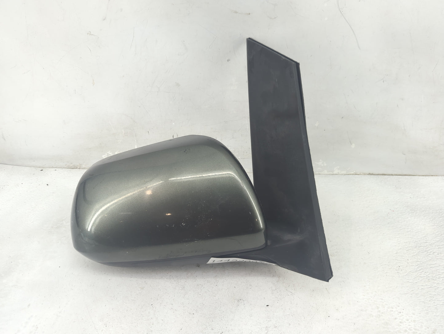 2018-2020 Toyota Sienna Passenger Side View Mirror - Right Door Mirror OEM Used - Oemusedautoparts1.com