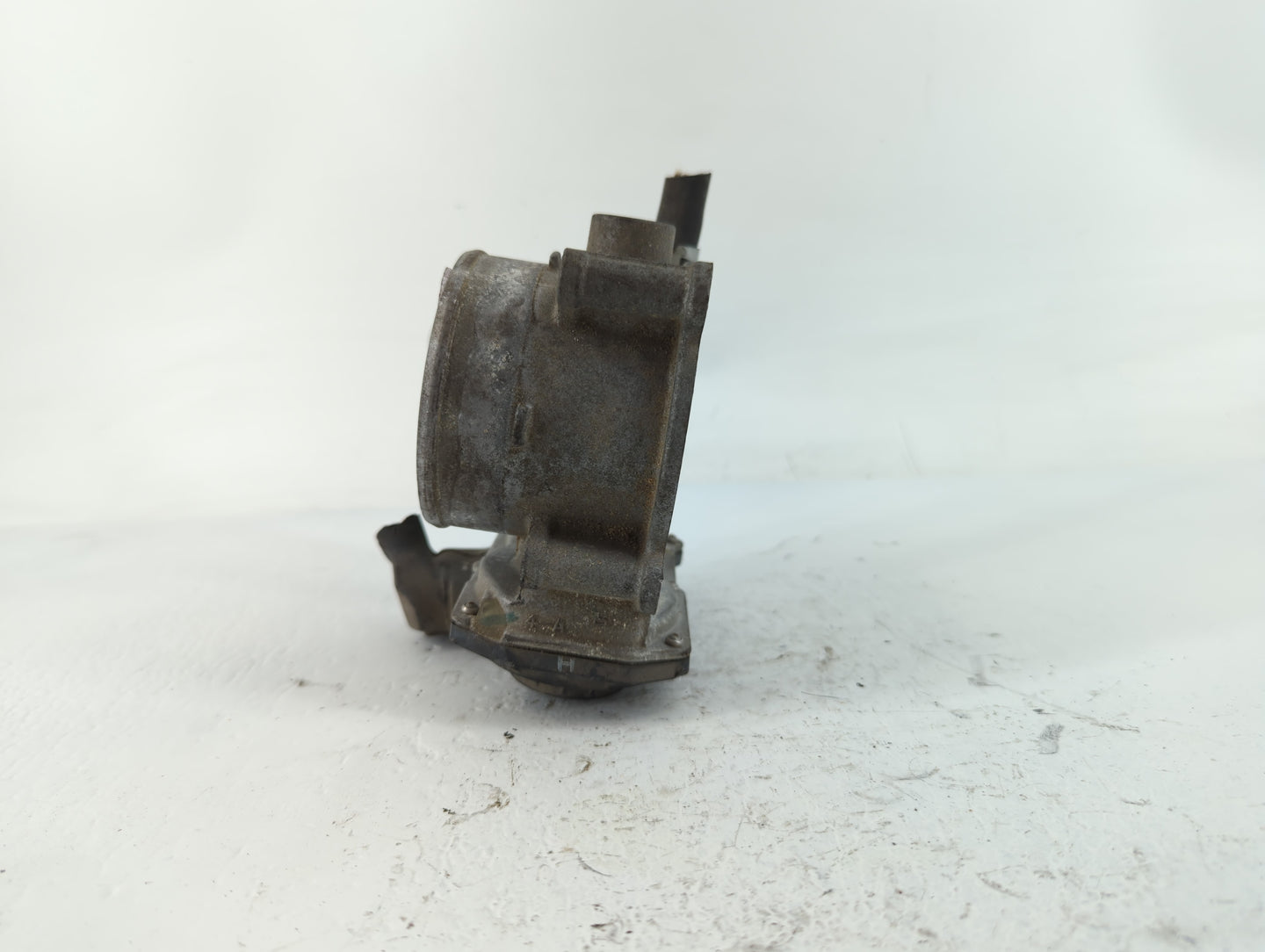 2017-2020 Toyota Sienna Throttle Body P/N:22030-0P060 Fits Fits 2016 2017 2018 2019 2020 2021 2022 OEM Used Auto Parts - Oem
