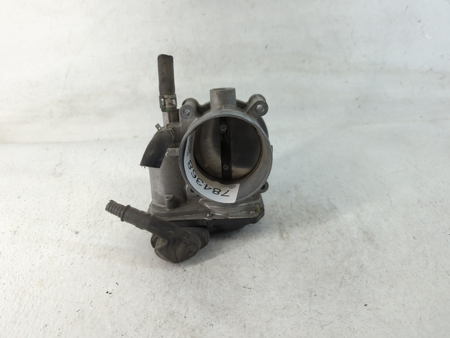 2017-2020 Toyota Sienna Throttle Body P/N:22030-0P060 Fits Fits 2016 2017 2018 2019 2020 2021 2022 OEM Used Auto Parts - Oem