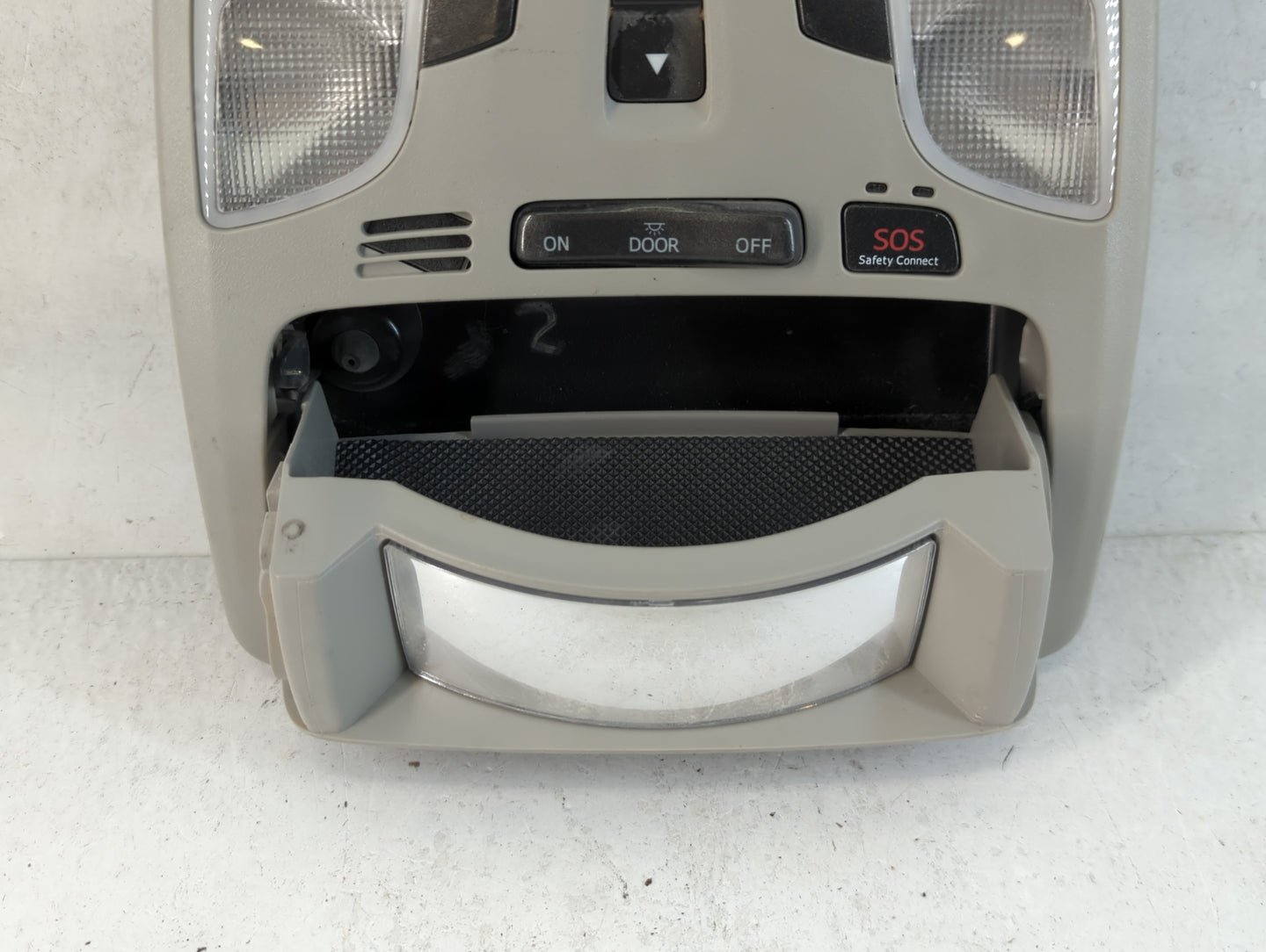 2018 Toyota Sienna Overhead Roof Console - Oemusedautoparts1.com