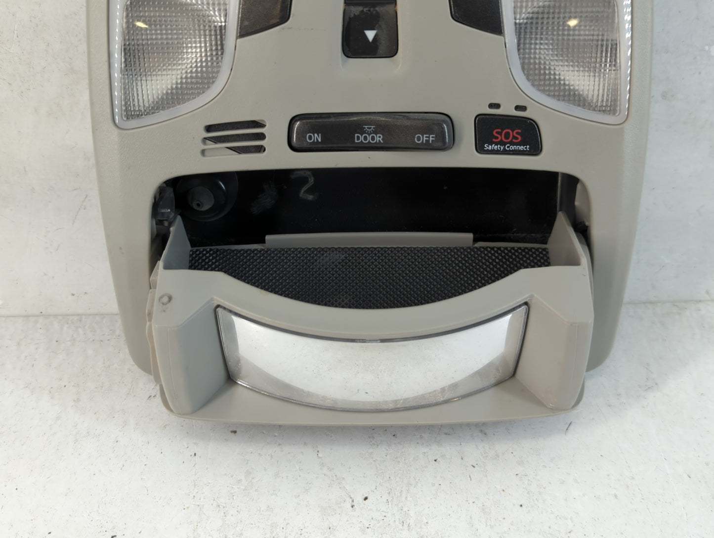 2018 Toyota Sienna Overhead Roof Console - Oemusedautoparts1.com