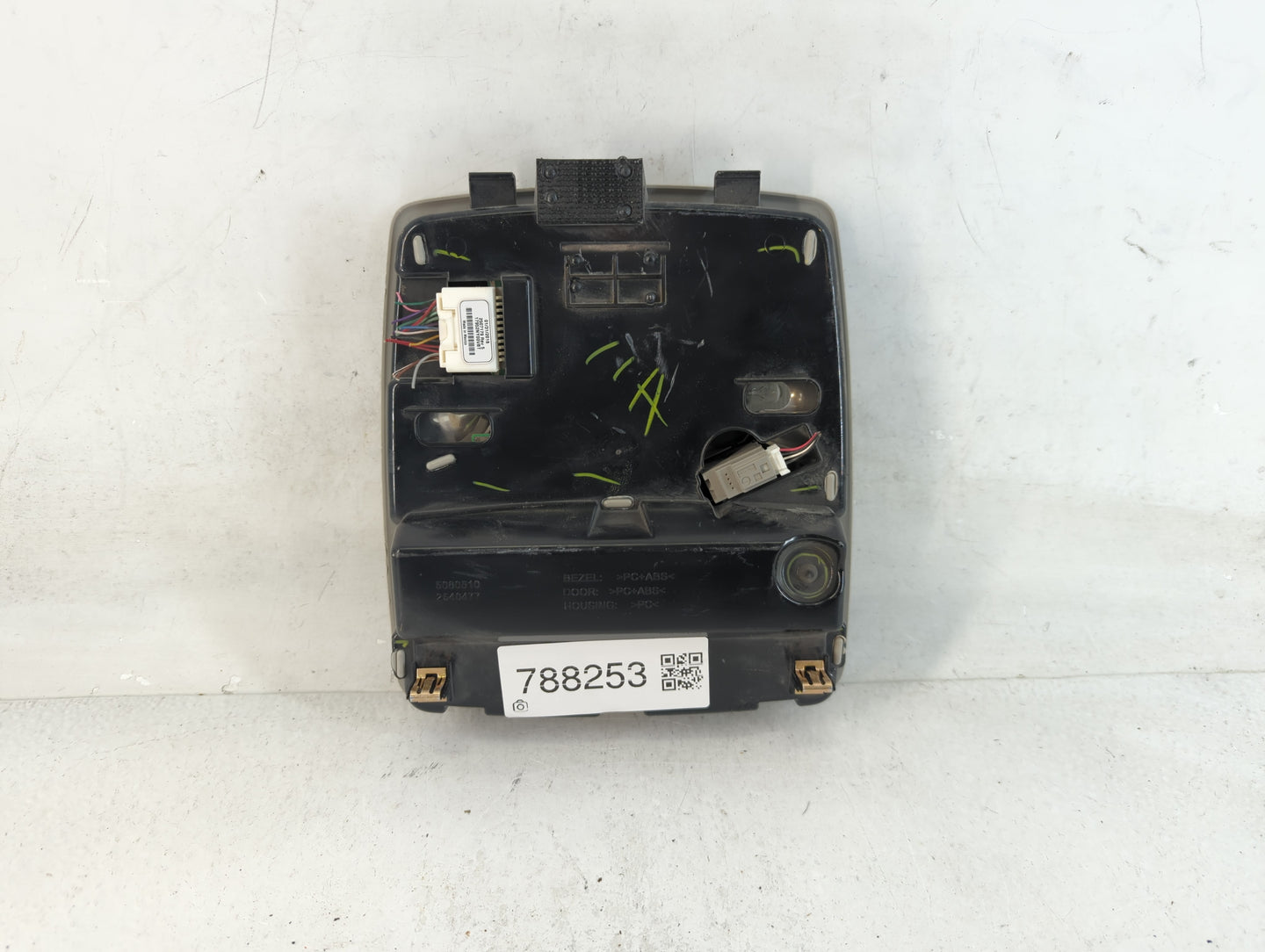2018 Toyota Sienna Overhead Roof Console - Oemusedautoparts1.com