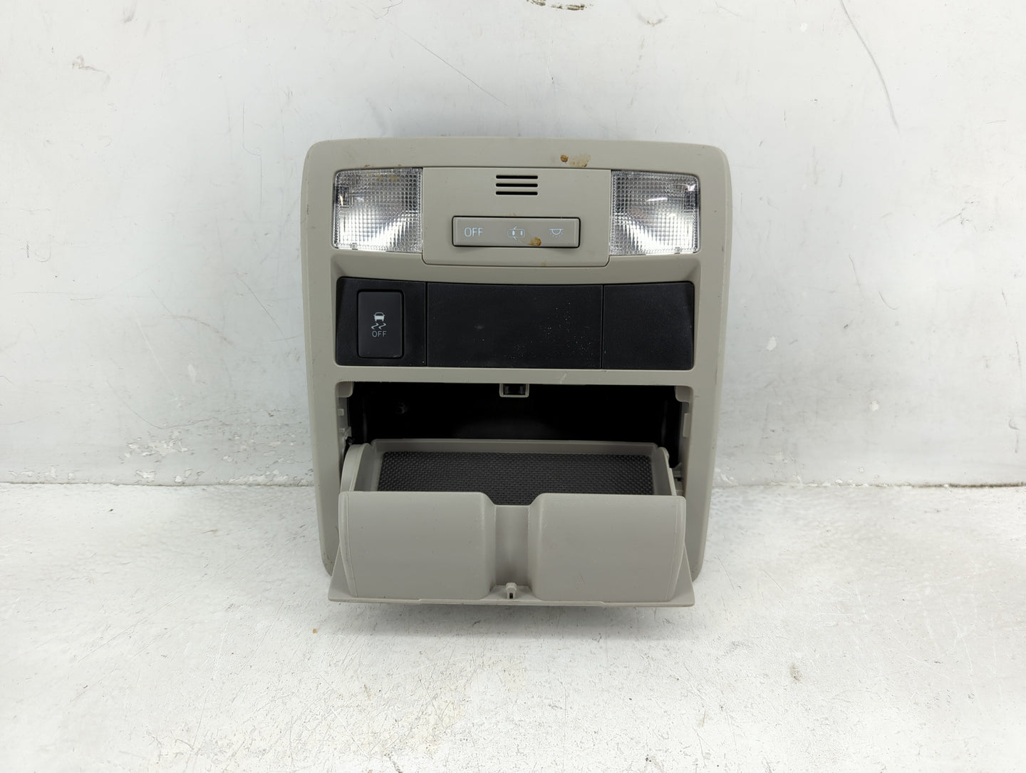 2018 Toyota Tacoma Overhead Roof Console - Oemusedautoparts1.com