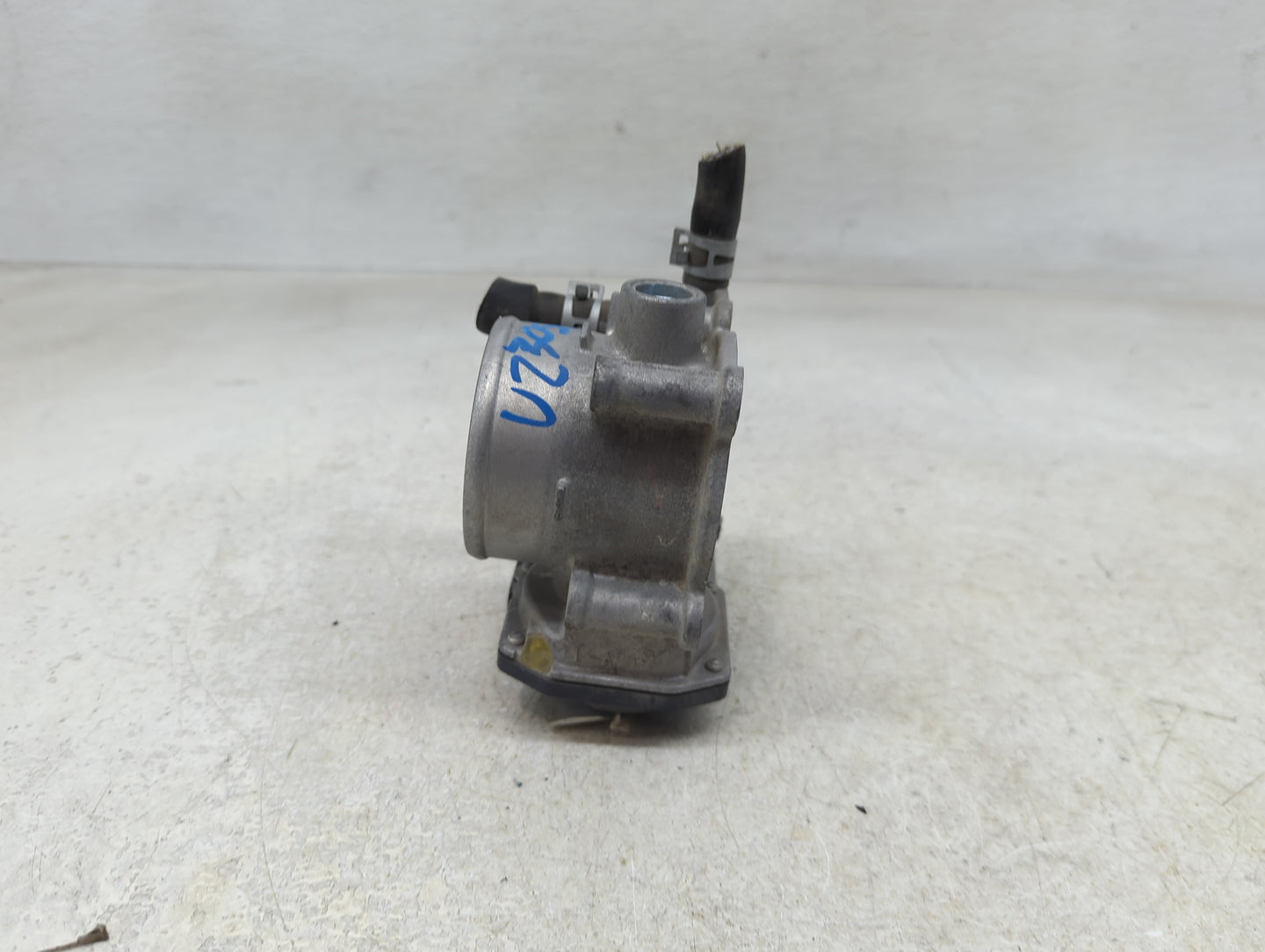 2016-2022 Toyota Tacoma Throttle Body P/N:22030-75040 Fits Fits 2016 2017 2018 2019 2020 2021 2022 OEM Used Auto Parts - Oem
