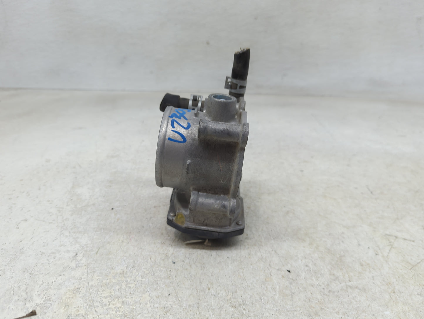 2016-2022 Toyota Tacoma Throttle Body P/N:22030-75040 Fits Fits 2016 2017 2018 2019 2020 2021 2022 OEM Used Auto Parts - Oem