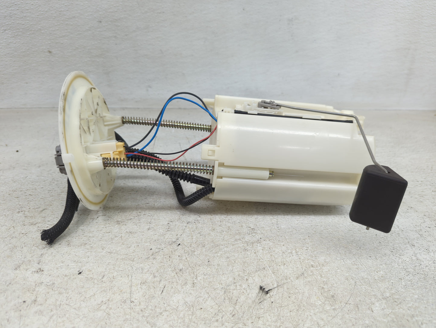 2016-2022 Toyota Tacoma Electrical Gas Fuel Pump Assembly - Oemusedautoparts1.com