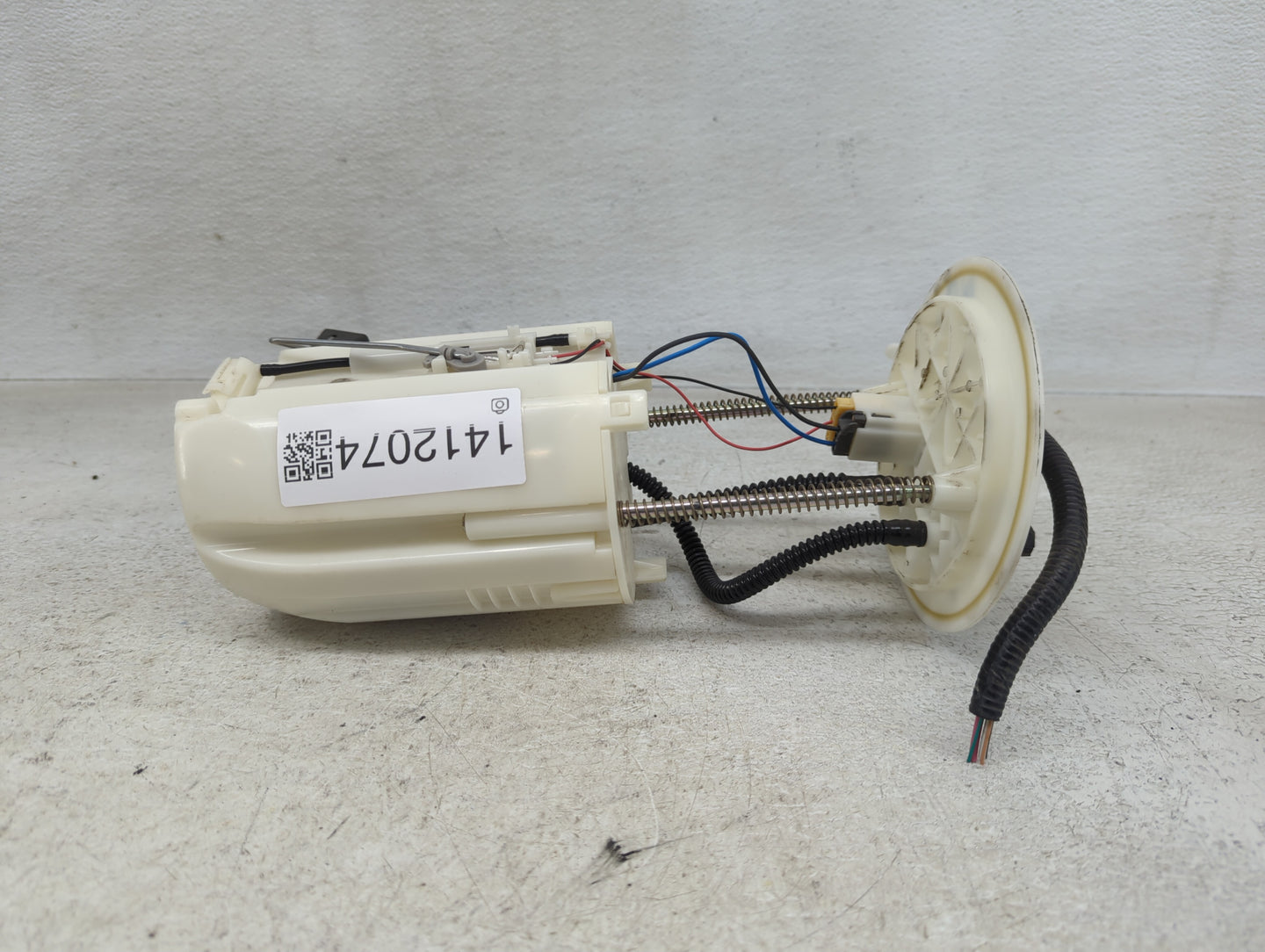 2016-2022 Toyota Tacoma Electrical Gas Fuel Pump Assembly - Oemusedautoparts1.com