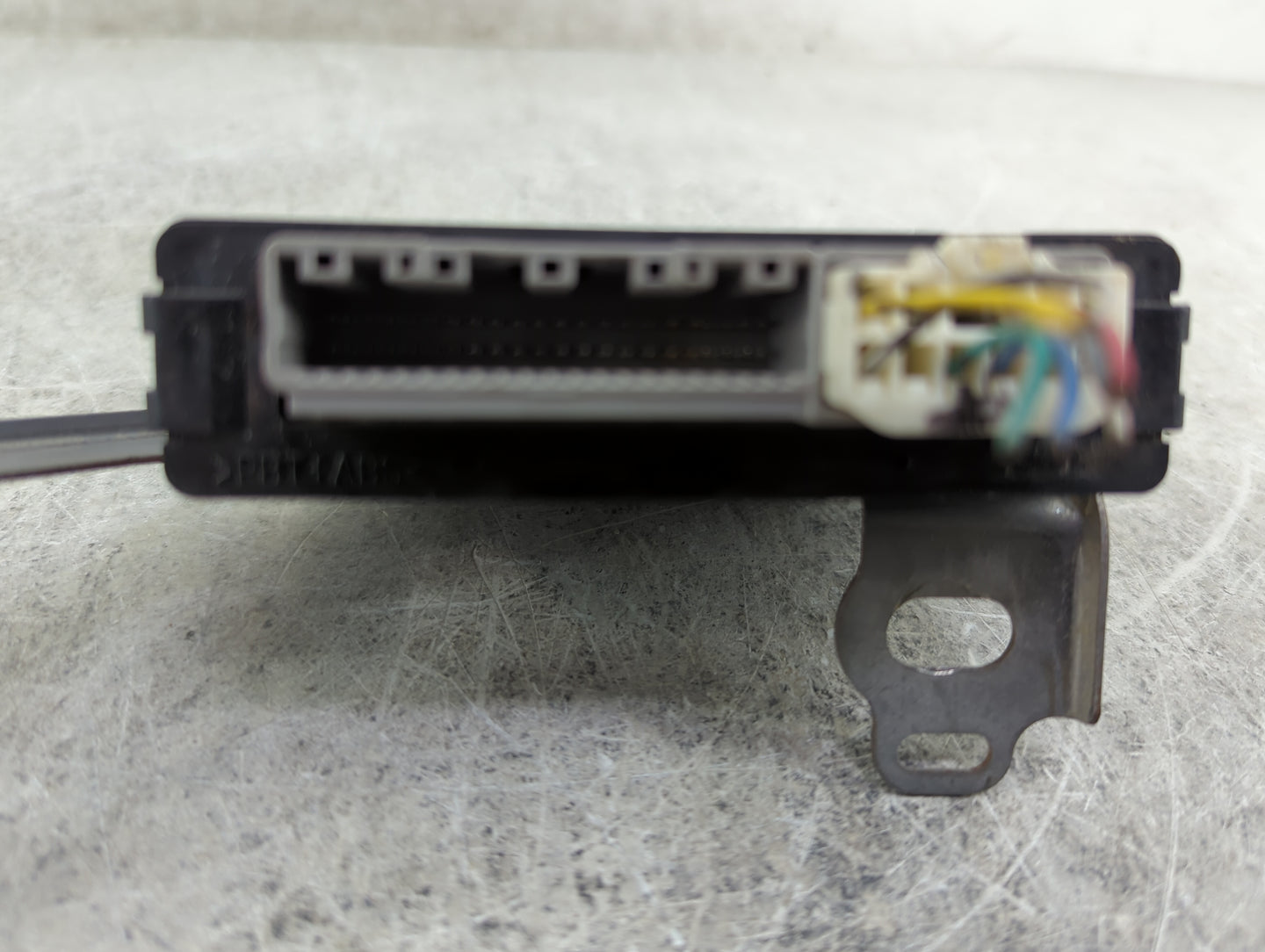 2016-2019 Toyota Tacoma Transfer Case Control Module - Oemusedautoparts1.com