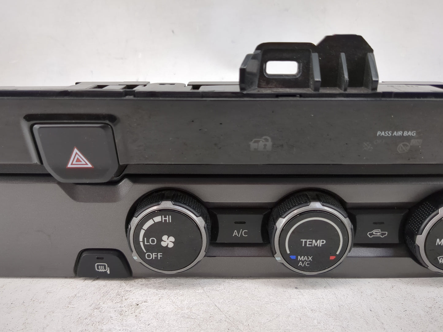 2016-2020 Toyota Tacoma Climate Control Module Temperature AC/Heater Replacement P/N:55900-04111-B0 75H595 Fits OEM Used Aut
