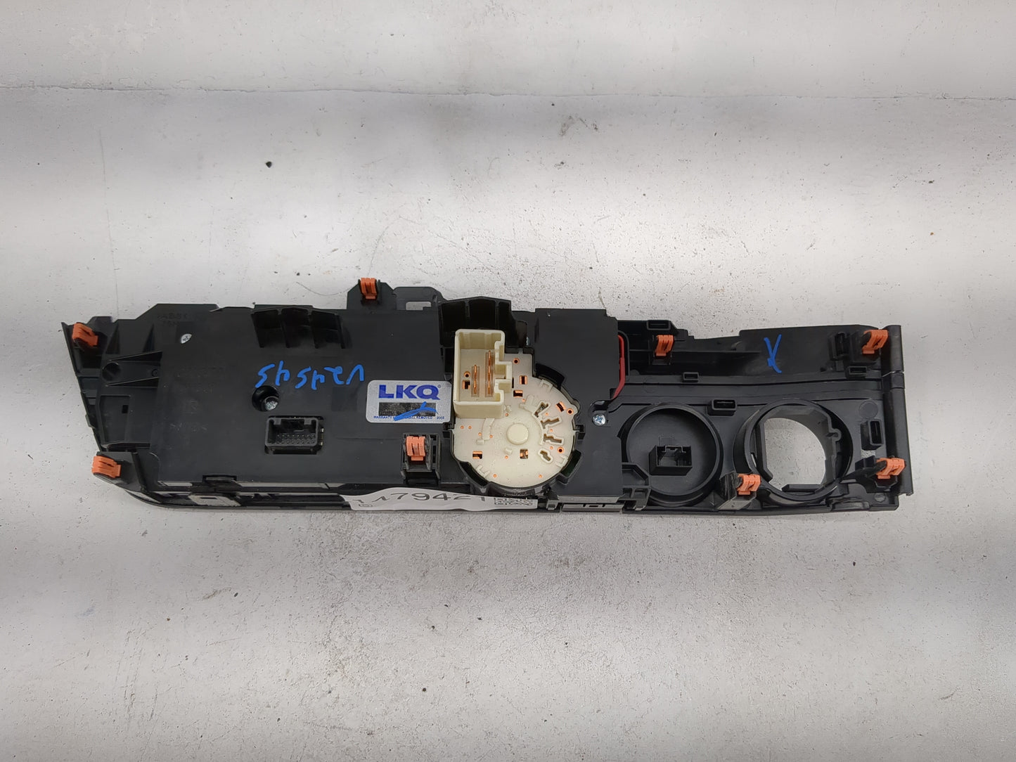 2016-2020 Toyota Tacoma Climate Control Module Temperature AC/Heater Replacement P/N:55900-04111-B0 75H595 Fits OEM Used Aut