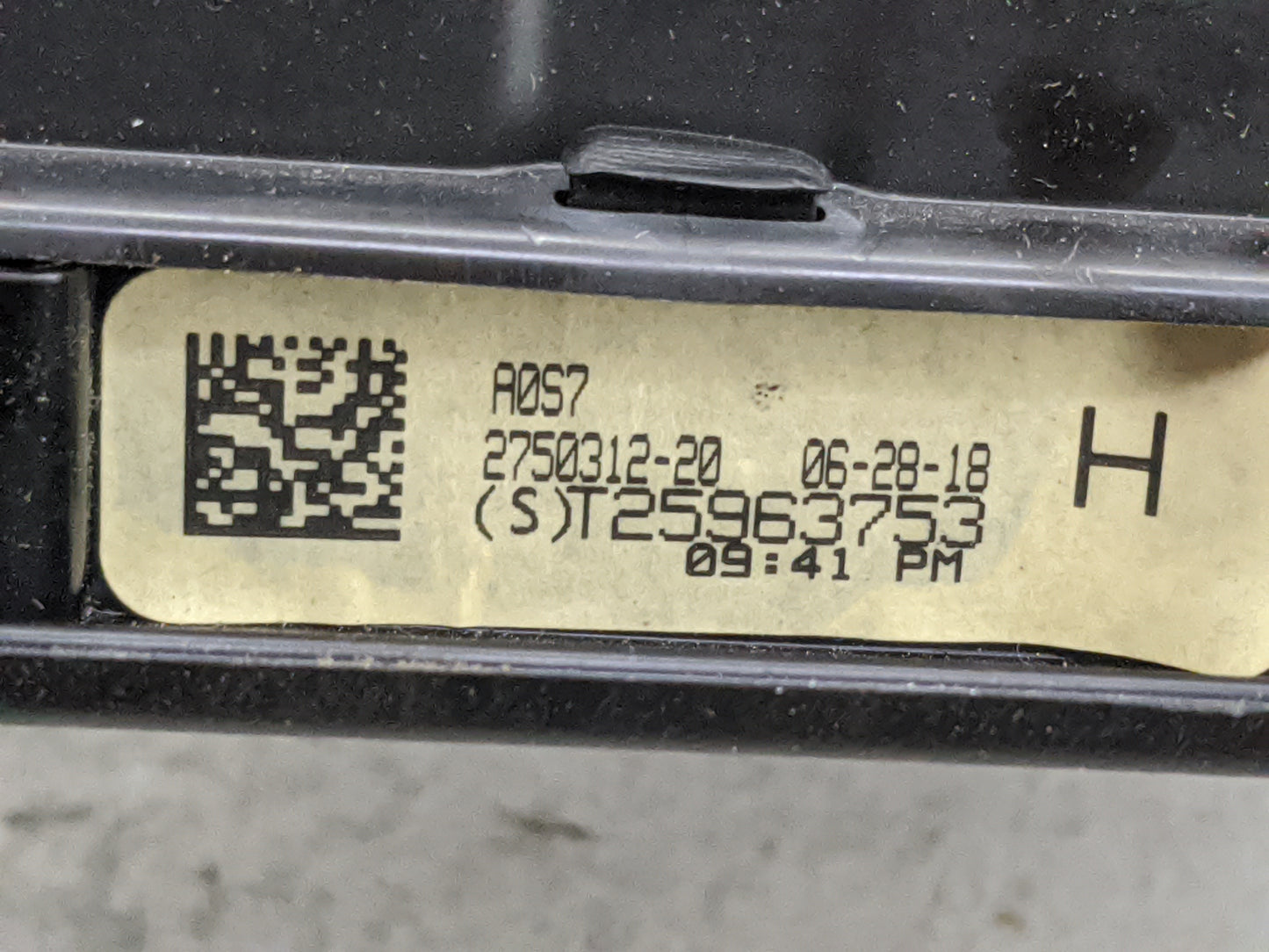 2018 Toyota Tacoma Overhead Roof Console 1479853 - Oemusedautoparts1.com