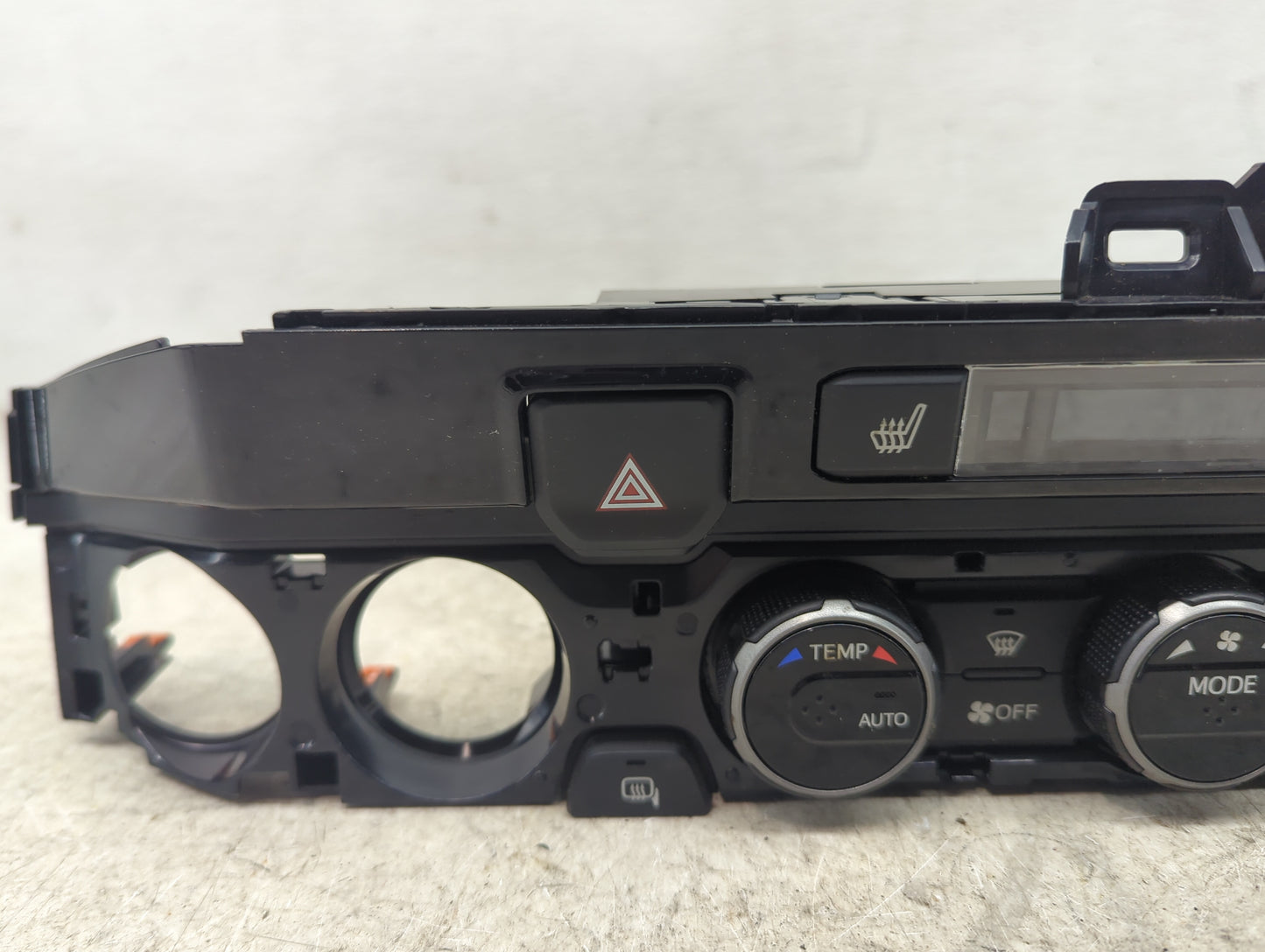 2018 Toyota Tacoma Climate Control Module Temperature AC/Heater Replacement P/N:75H452 Fits OEM Used Auto Parts - Oemusedaut
