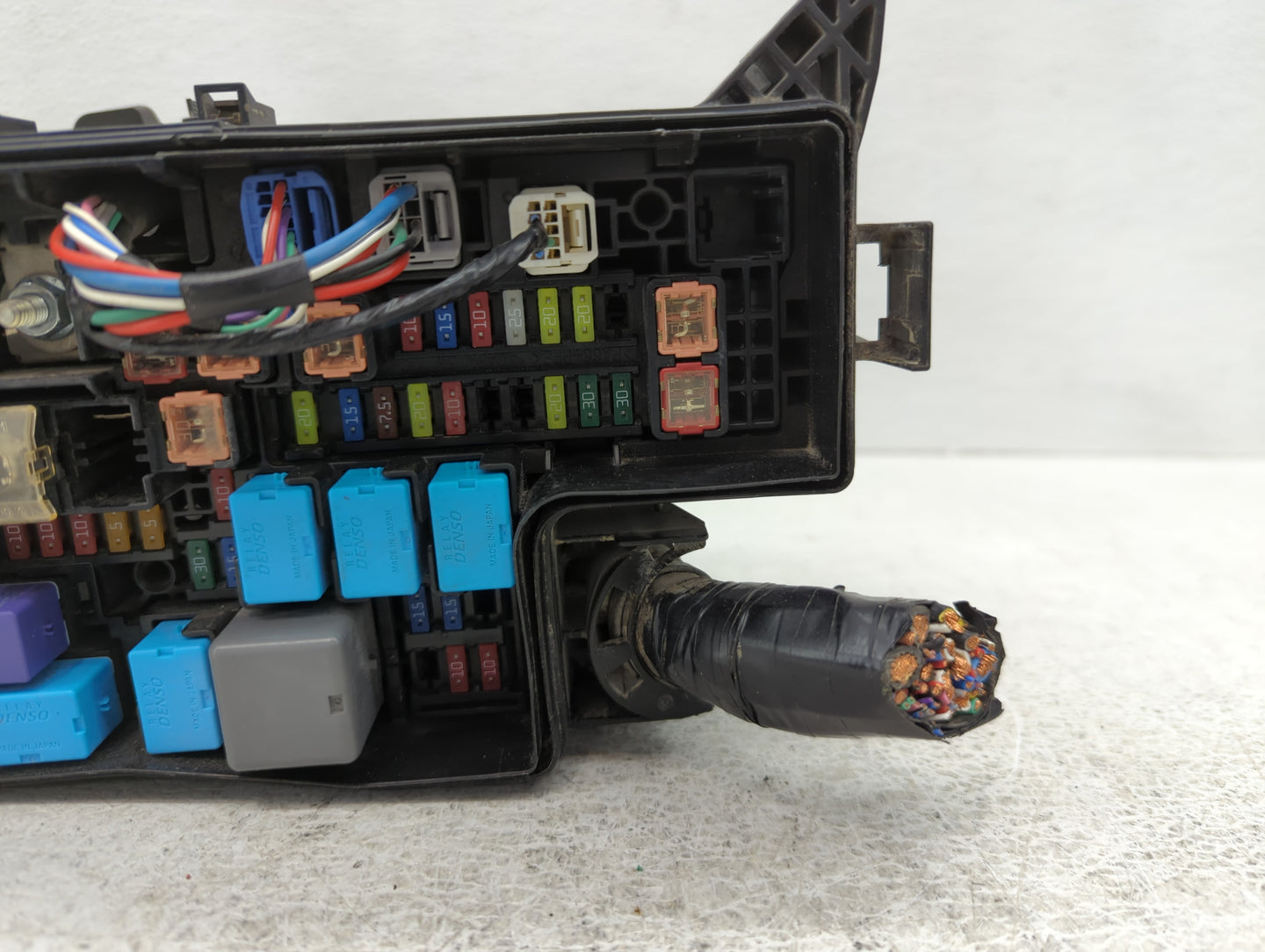 2014-2020 Toyota Tundra Fusebox Fuse Box Panel Relay Module P/N:82662-78120 Fits Fits 2014 2015 2016 2017 2018 2019 2020 OEM