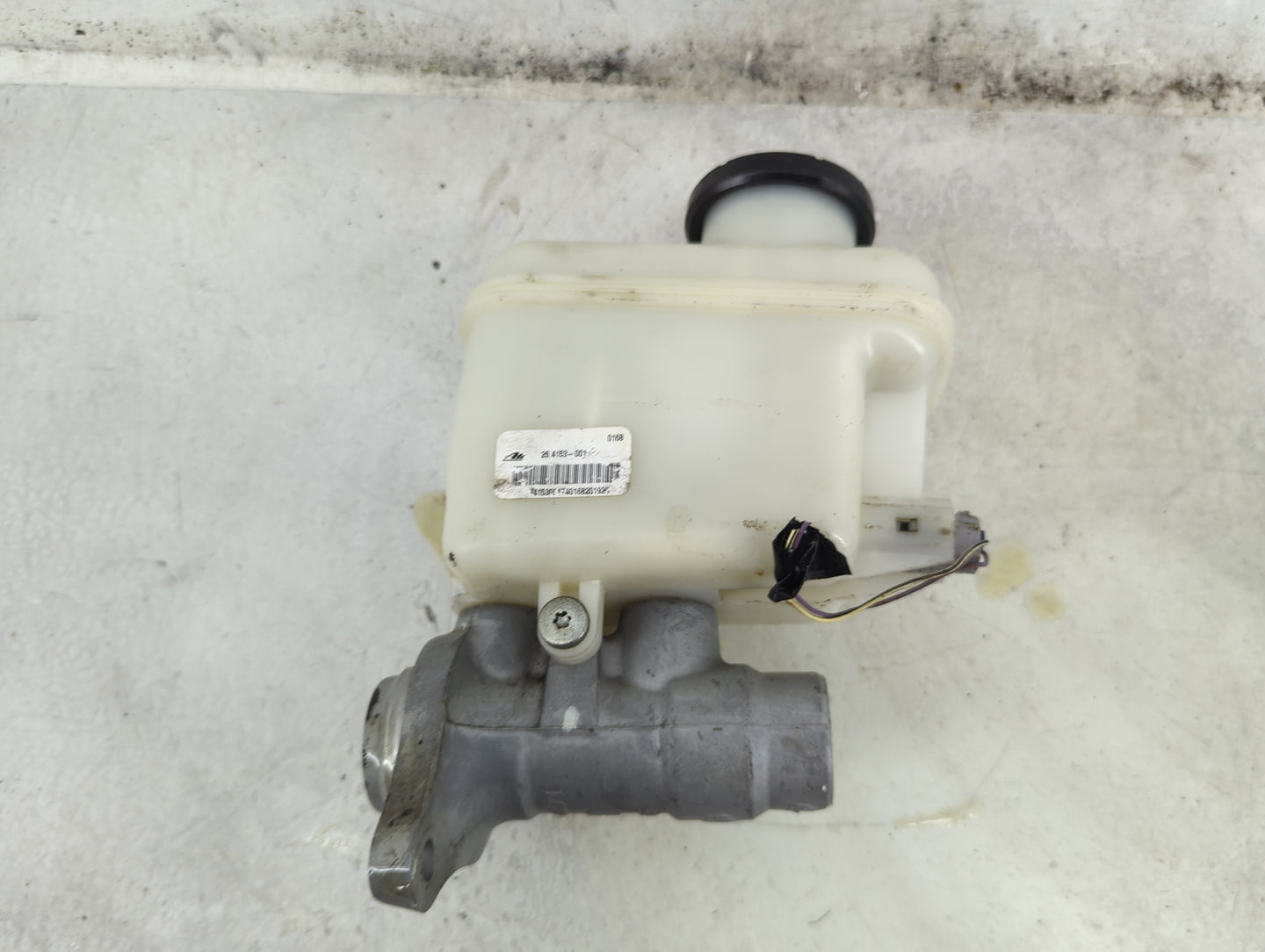 2007-2021 Toyota Tundra Brake Master Cylinder 1492350 - Oemusedautoparts1.com
