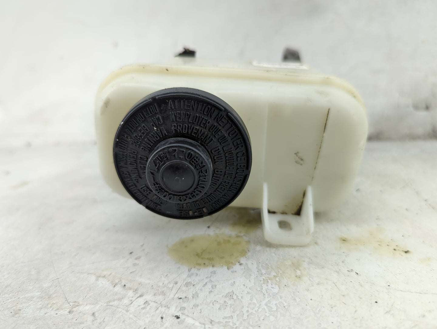 2007-2021 Toyota Tundra Brake Master Cylinder 1492350 - Oemusedautoparts1.com
