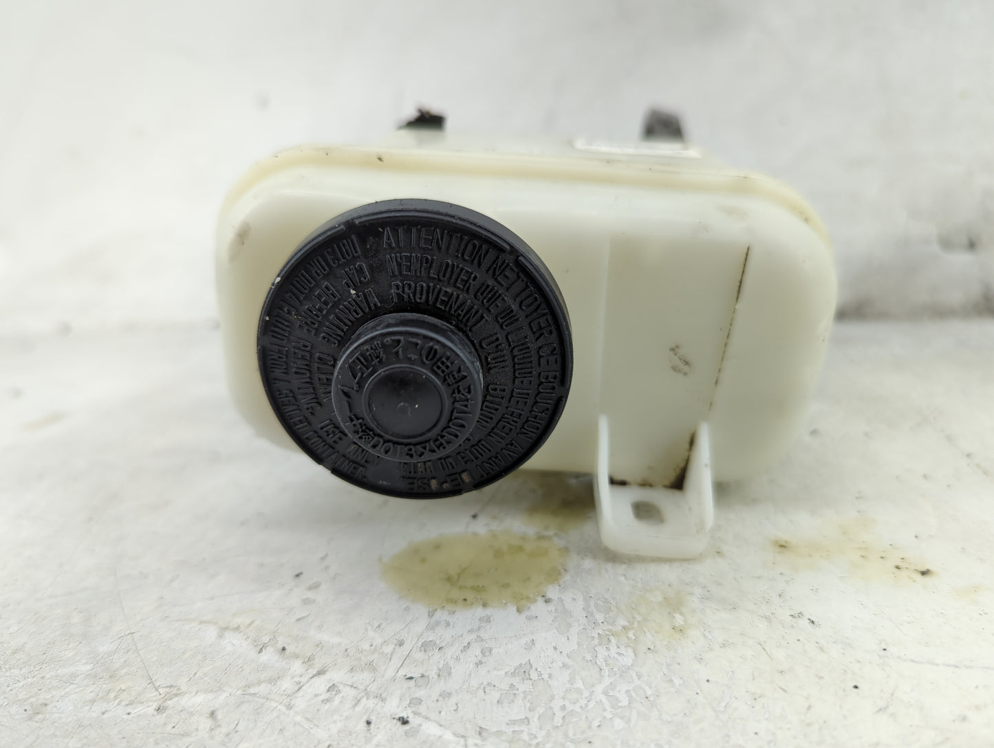 2007-2021 Toyota Tundra Brake Master Cylinder 1492350 - Oemusedautoparts1.com
