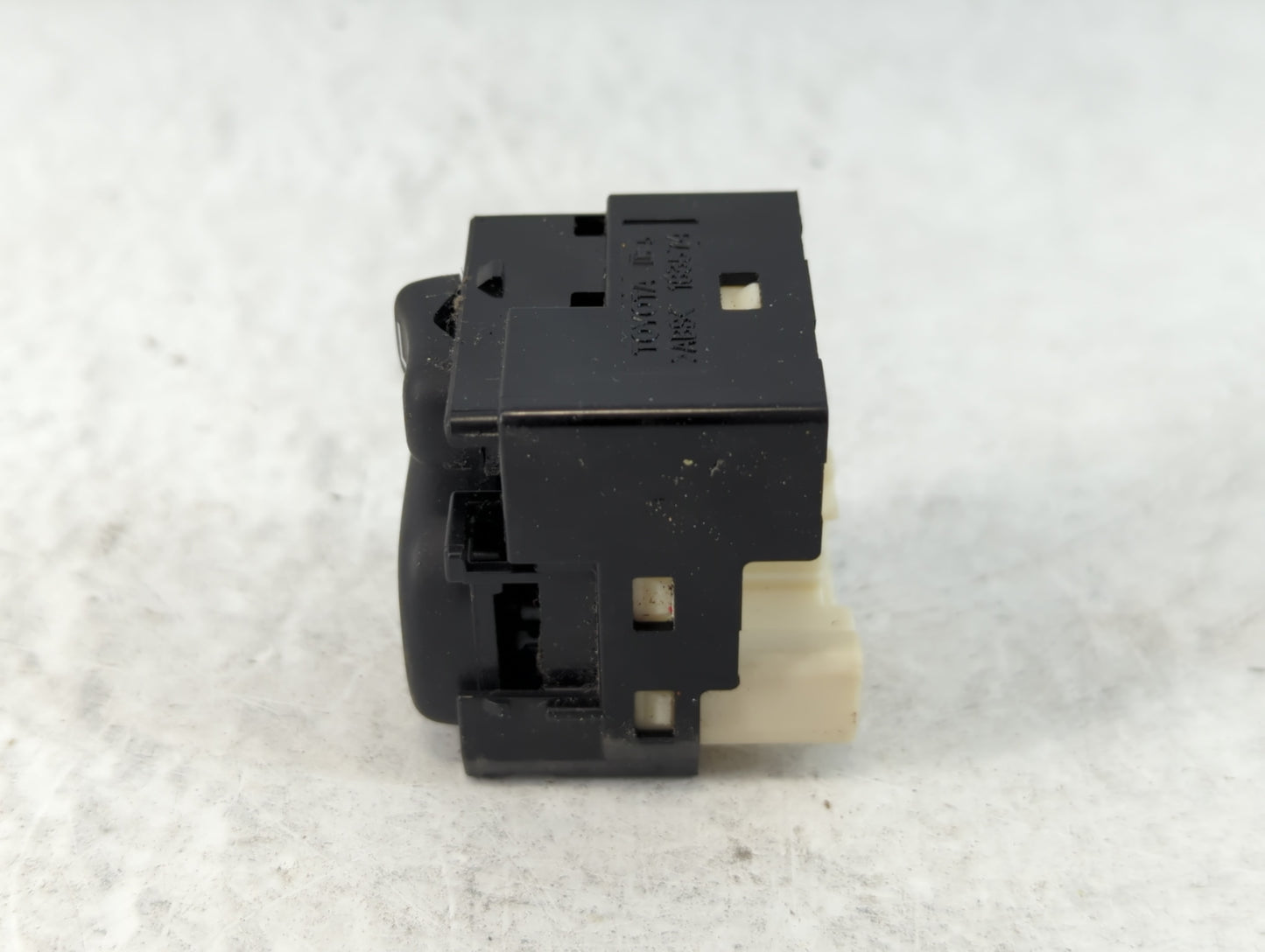 2012-2019 Toyota Yaris Master Power Window Switch Replacement Driver Side Left P/N:183574 Fits OEM Used Auto Parts - Oemused