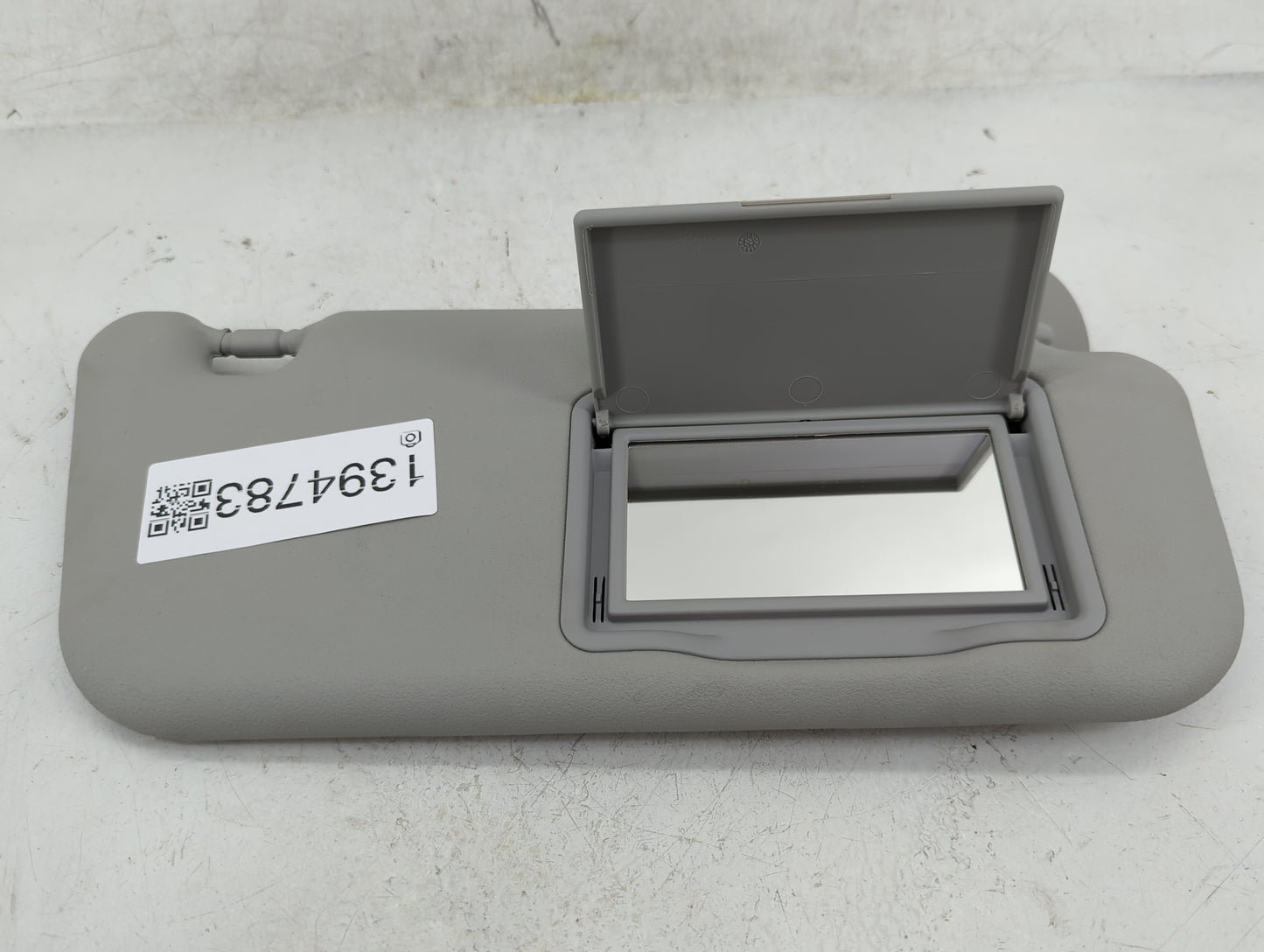 2017-2019 Toyota Yaris Sun Visor Shade Replacement Passenger Right Mirror Fits Fits 2017 2018 2019 OEM Used Auto Parts - Oem