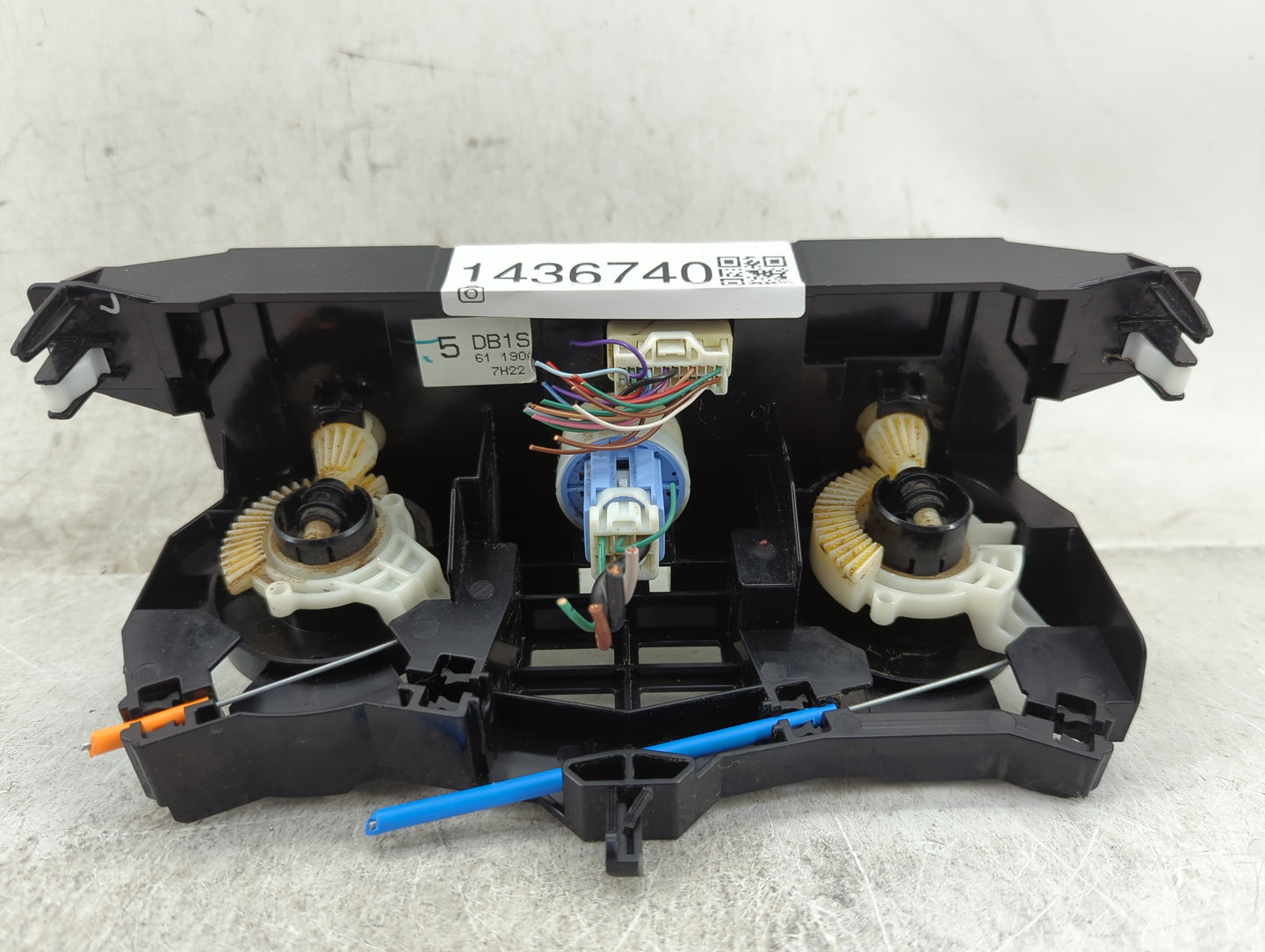 2017-2018 Toyota Yaris Ia Climate Control Module Temperature AC/Heater Replacement Fits Fits 2016 2017 2018 2019 2020 OEM Us