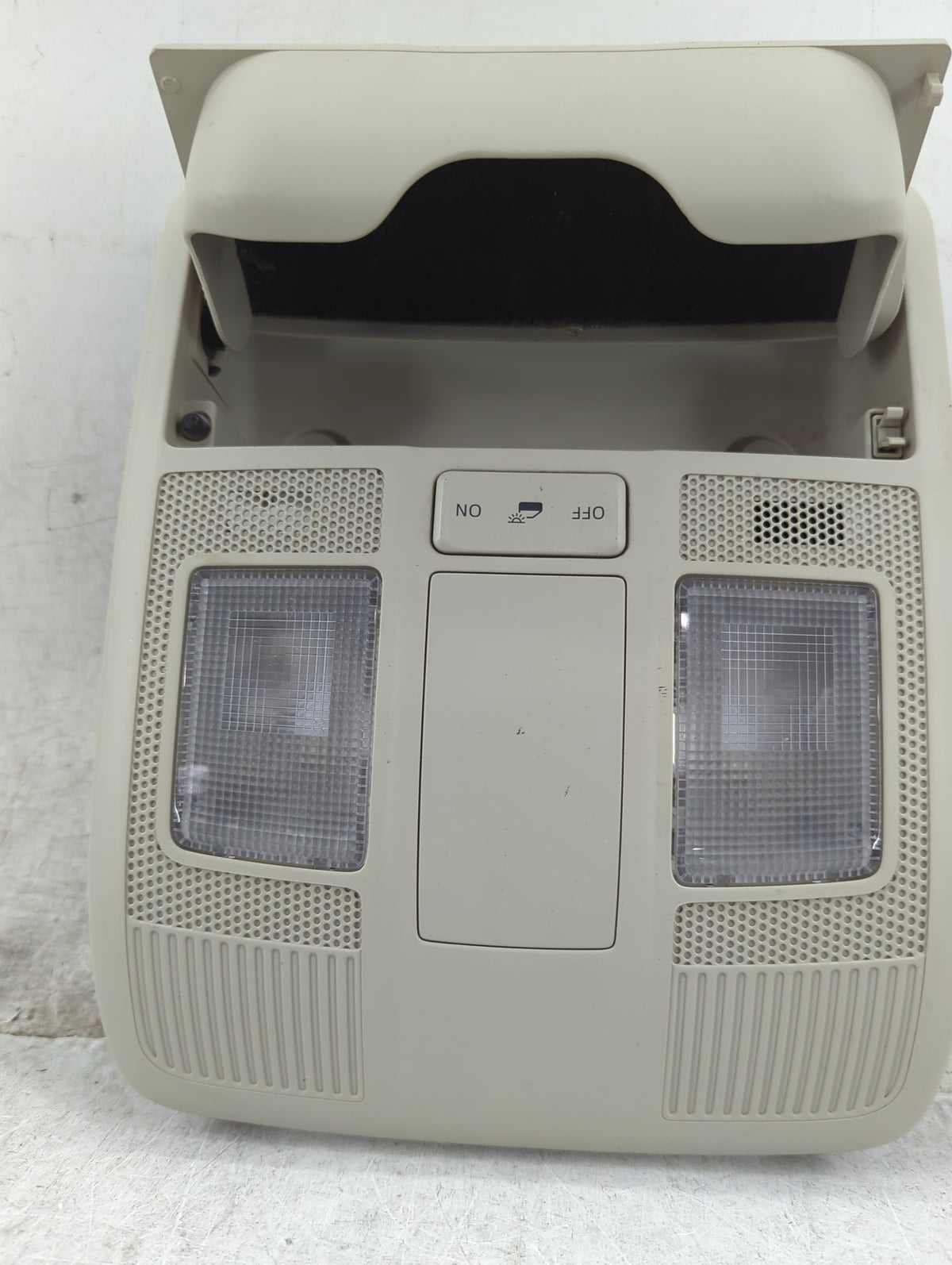 2017-2018 Toyota Yaris Ia Overhead Roof Console - Oemusedautoparts1.com