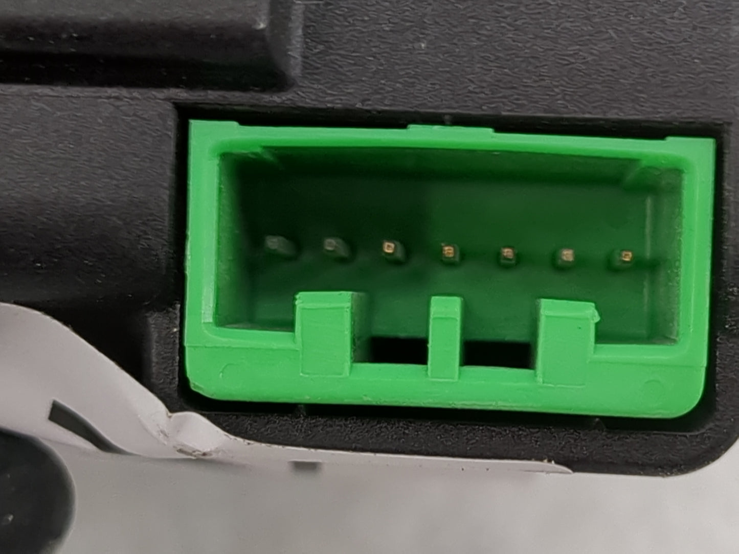 2018 Toyota Yaris Ia PCM Engine Control Computer ECU ECM PCU OEM Fits OEM Used Auto Parts - Oemusedautoparts1.com