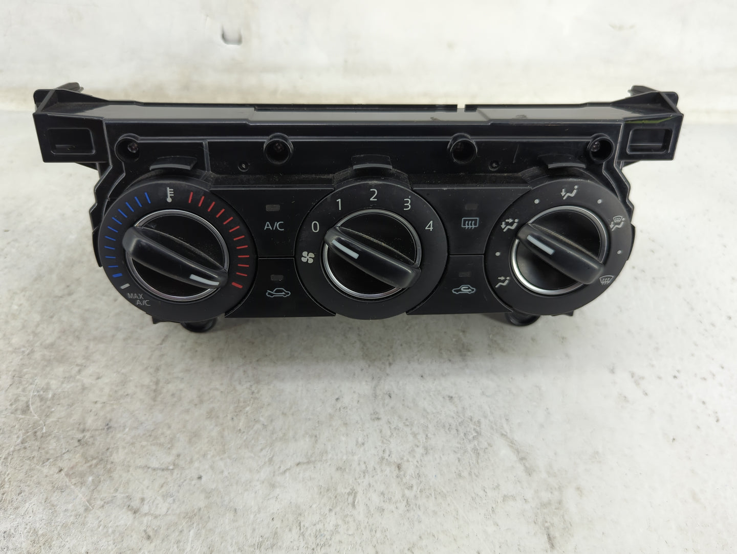 2017-2018 Toyota Yaris Ia Climate Control Module Temperature AC/Heater Replacement P/N:DB1S 61 190A DB1S61190A Fits OEM Used