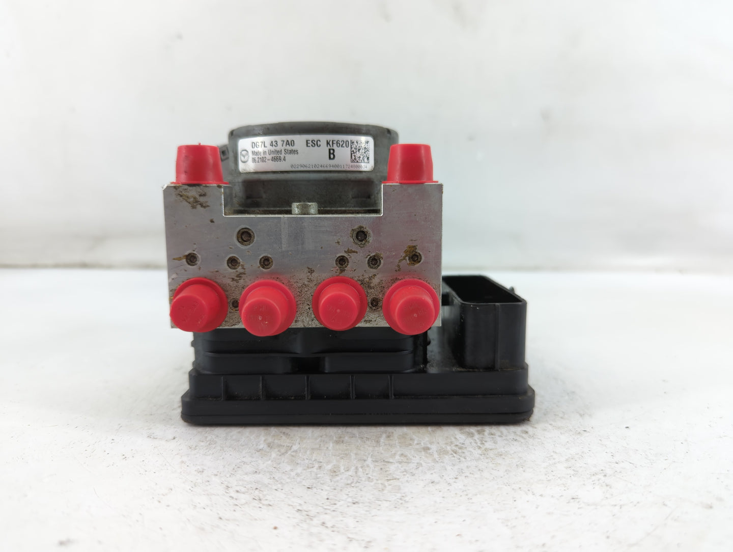 2018 Toyota Yaris Ia ABS Pump Control Module Replacement P/N:DG7L 43 7A0 Fits OEM Used Auto Parts - Oemusedautoparts1.com