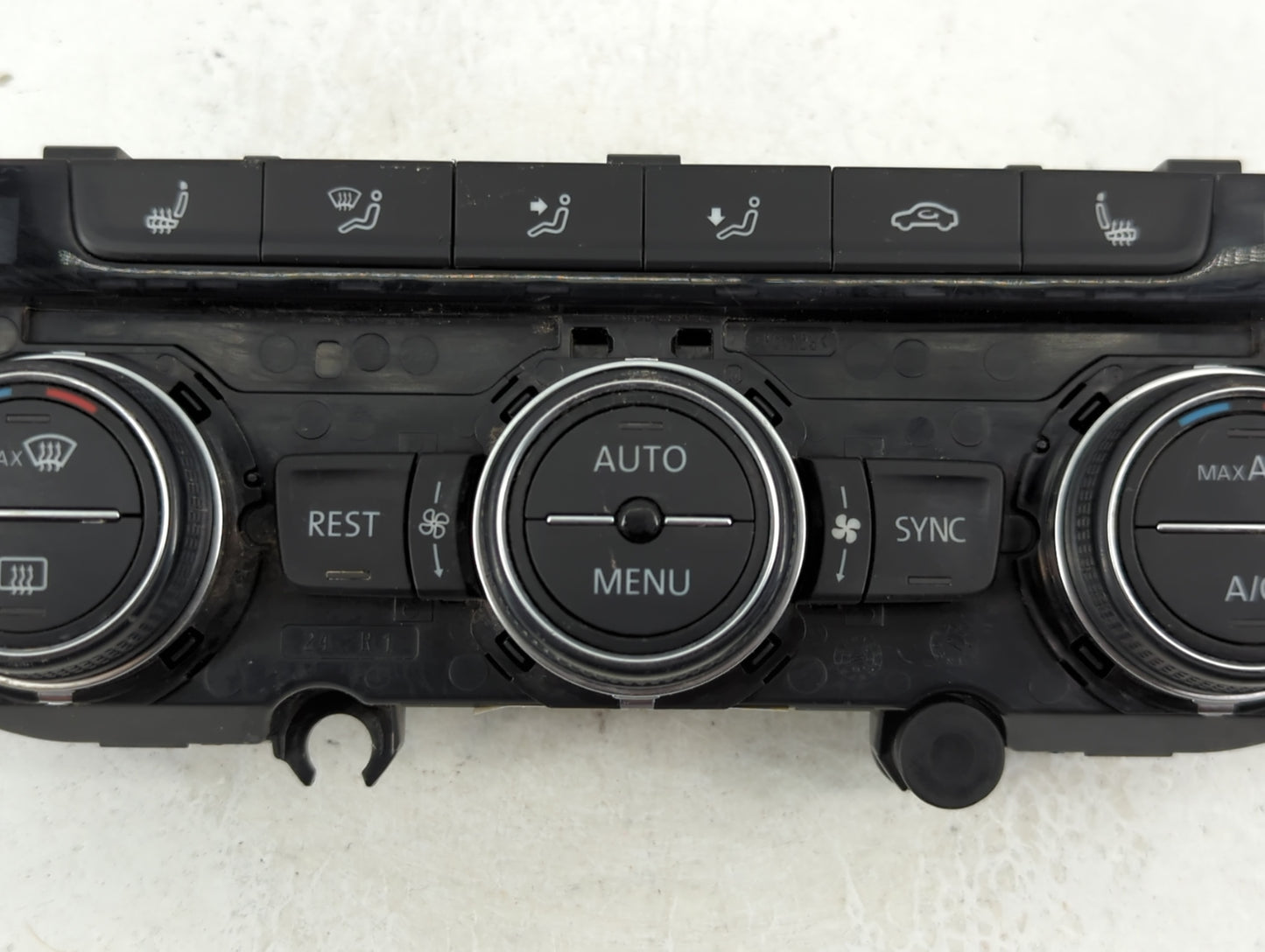 2018 Volkswagen Atlas Climate Control Module Temperature AC/Heater Replacement P/N:3CN 907 044 E Fits OEM Used Auto Parts - 