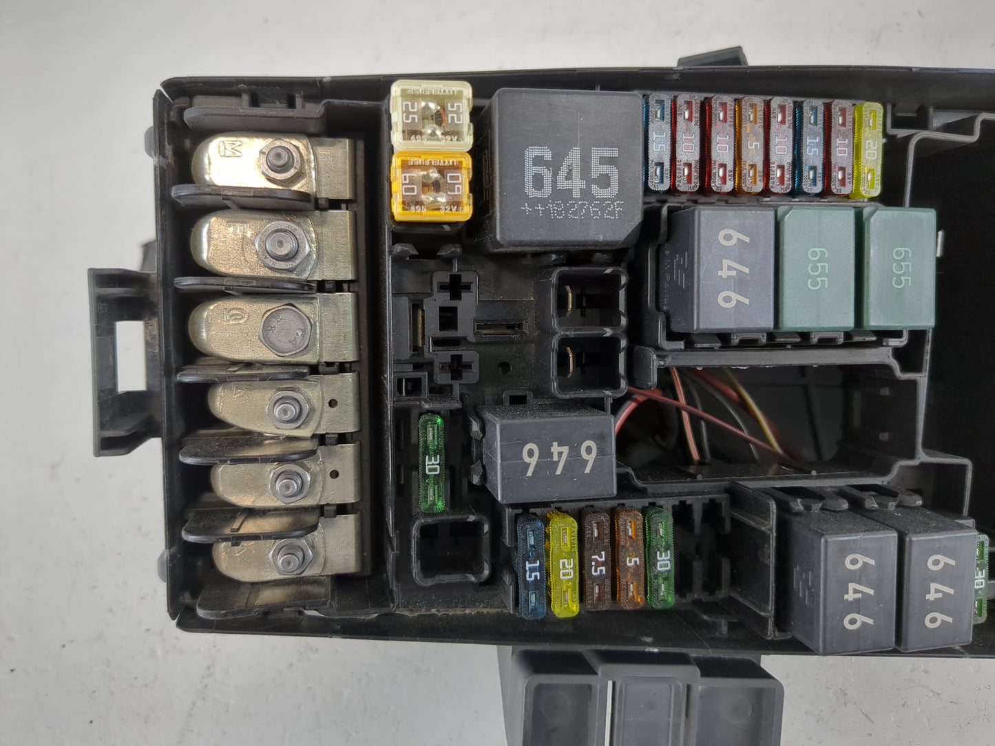 2020-2022 Volkswagen Atlas Fusebox Fuse Box Panel Relay Module P/N:5Q0 907 361 D Fits Fits 2020 2021 2022 OEM Used Auto Part