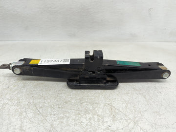 2018 Volkswagen Atlas Spare Scissor Car Jack - Oemusedautoparts1.com