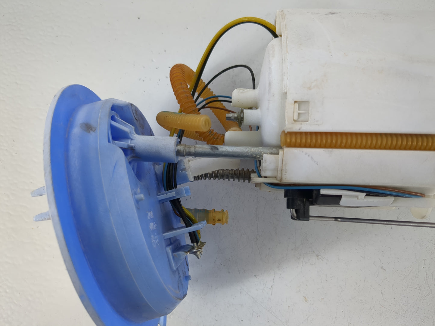 2018-2022 Volkswagen Atlas Electrical Gas Fuel Pump Assembly - Oemusedautoparts1.com