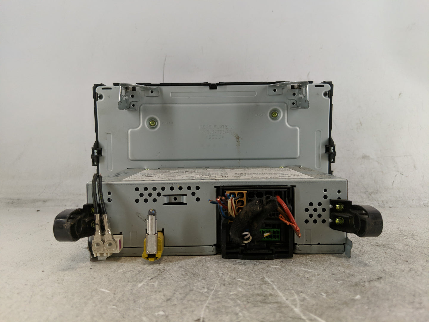 2018 Volkswagen Atlas Radio AM FM Cd Player Receiver Replacement P/N:5G6 035 868 5G6 919 605 C Fits Fits 2019 2020 OEM Used 